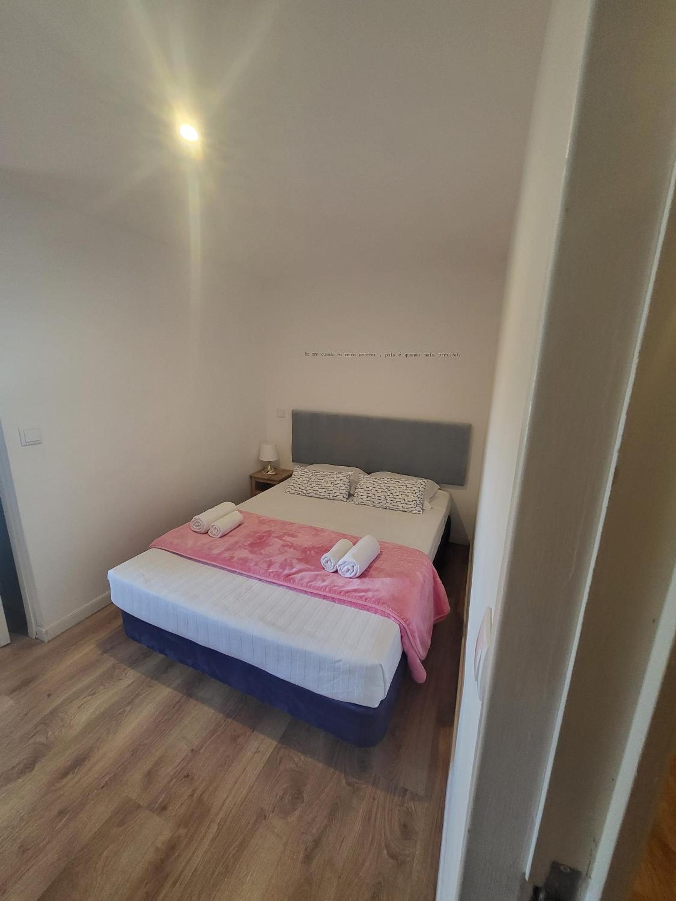 Twin Room with Shower