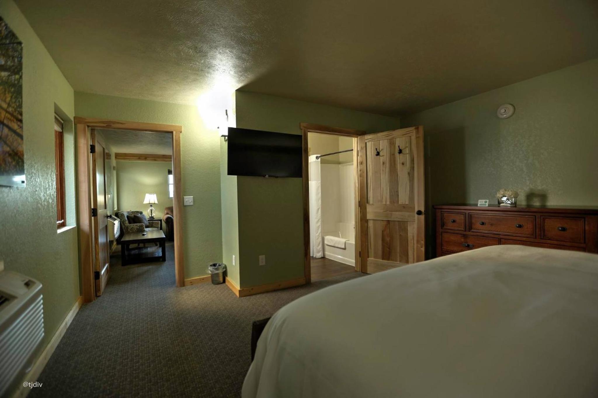 King Suite photo 2
