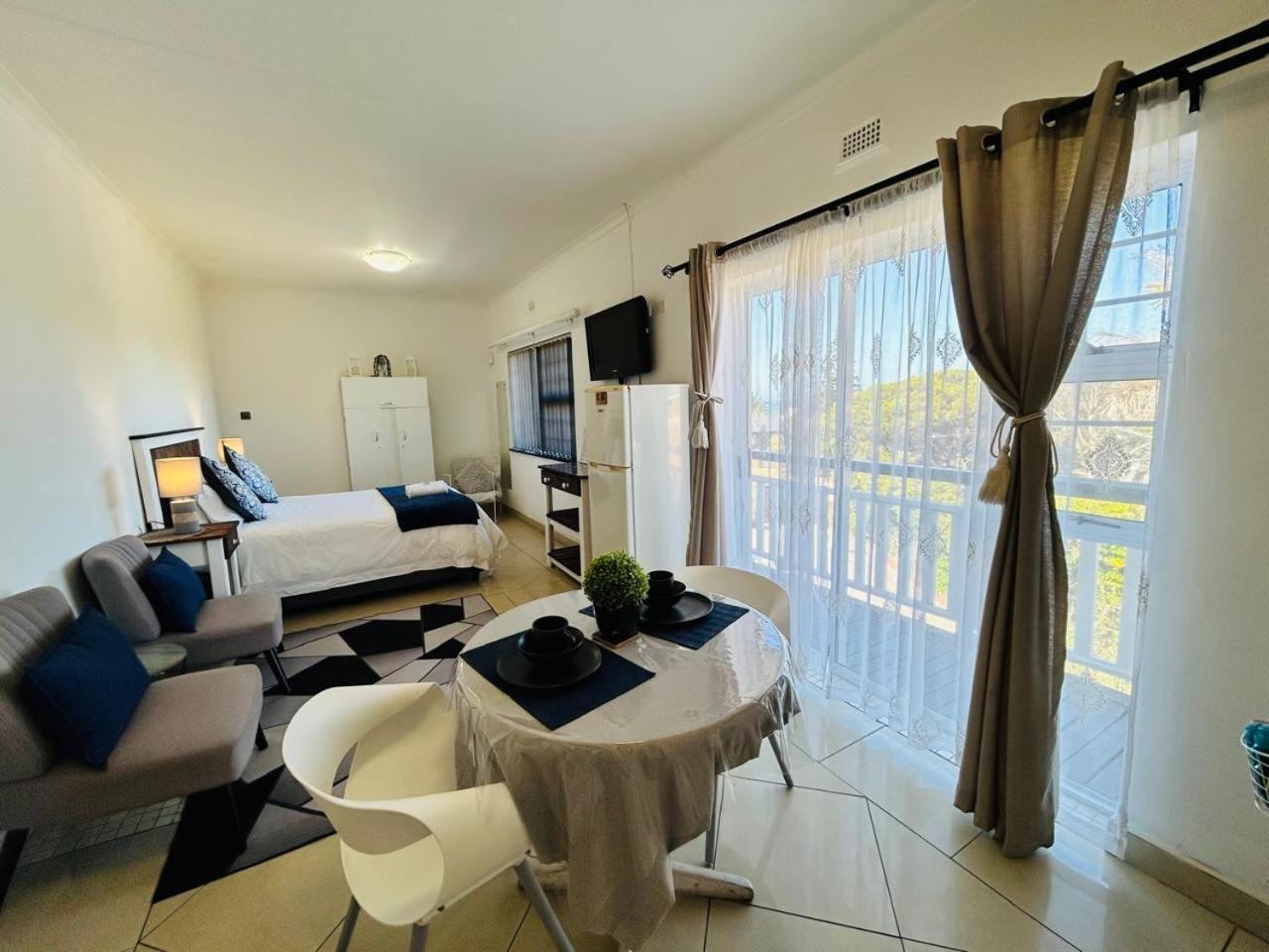 Budget Double Room photo 2