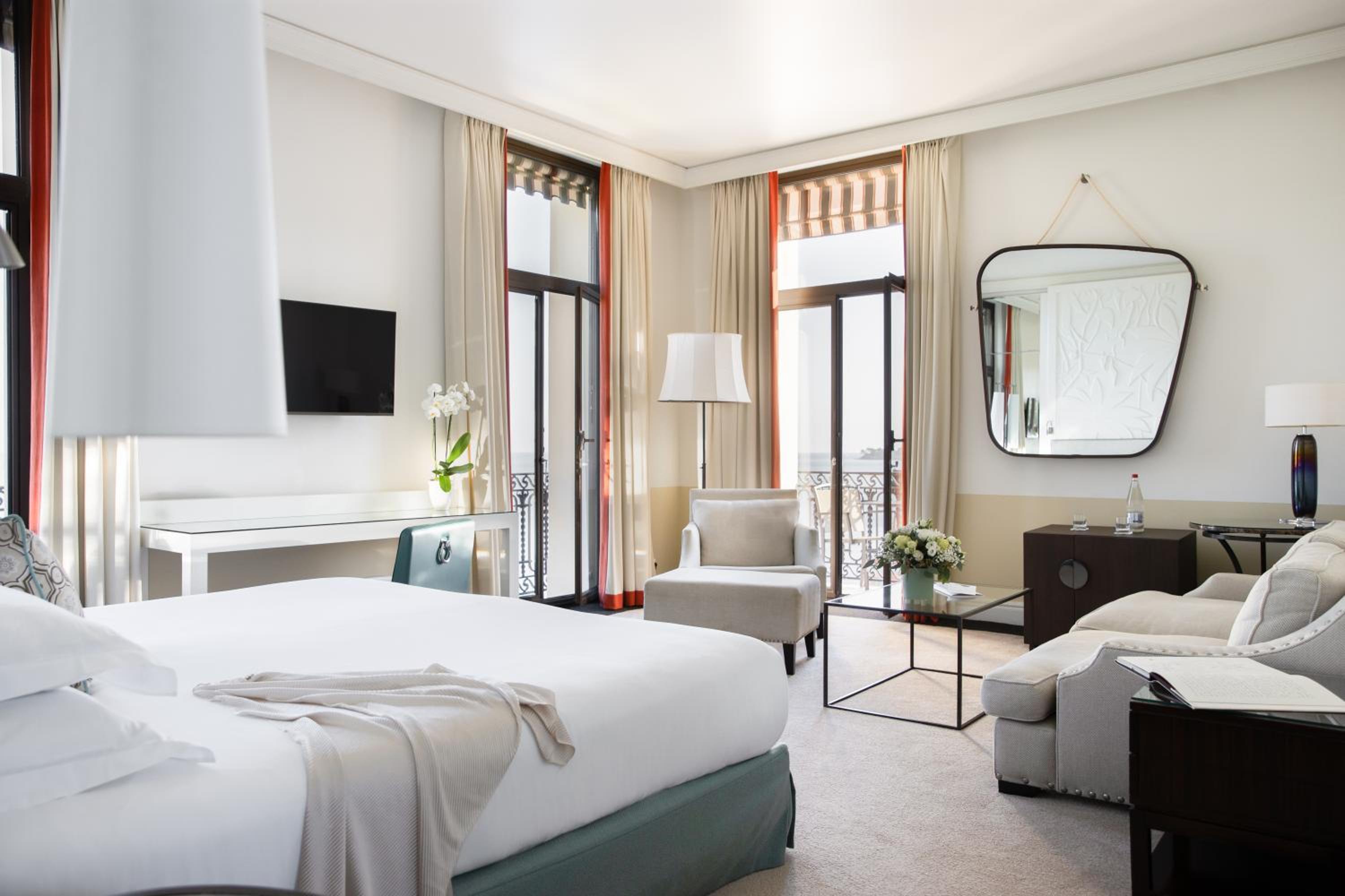 Junior Suite with Balcony