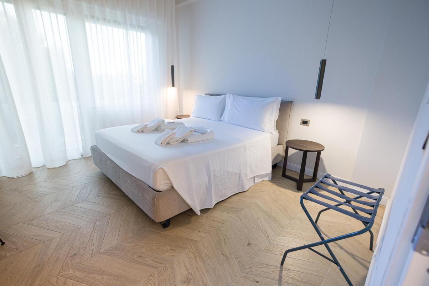 Double Room with Balcony and Sea View