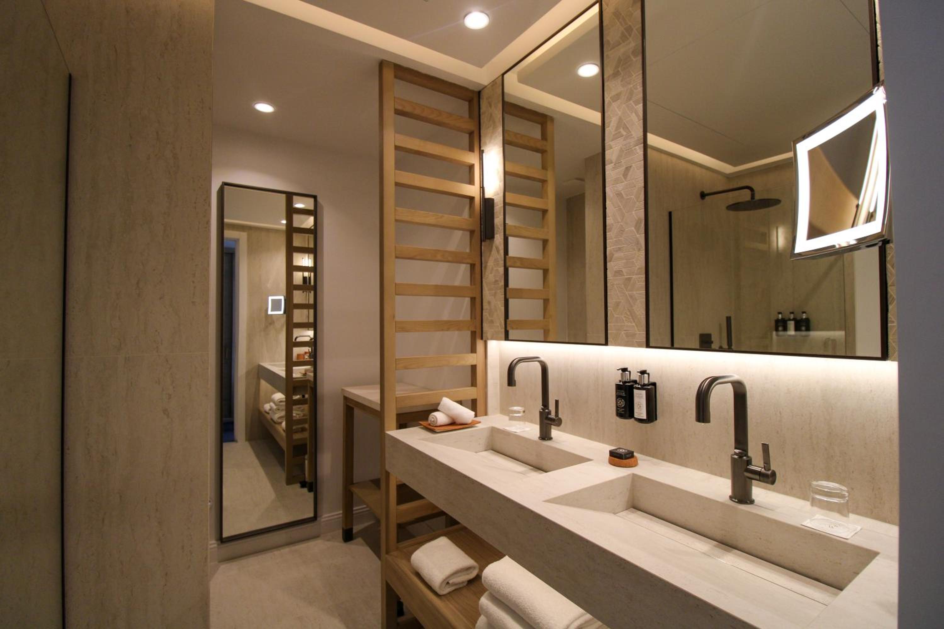 Superior sea and garden view room with balcony