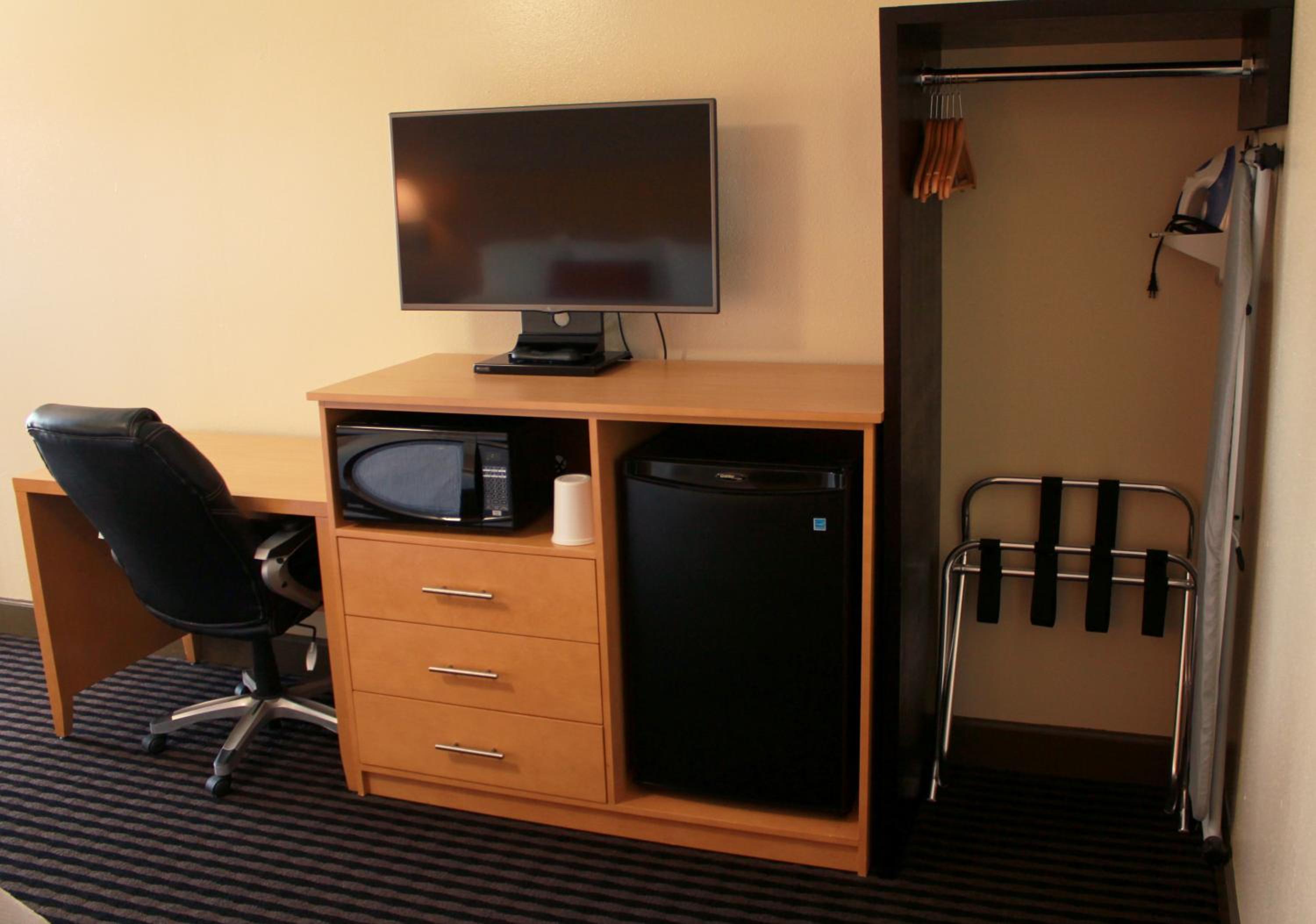 King Room With Jacuzzi photo 2