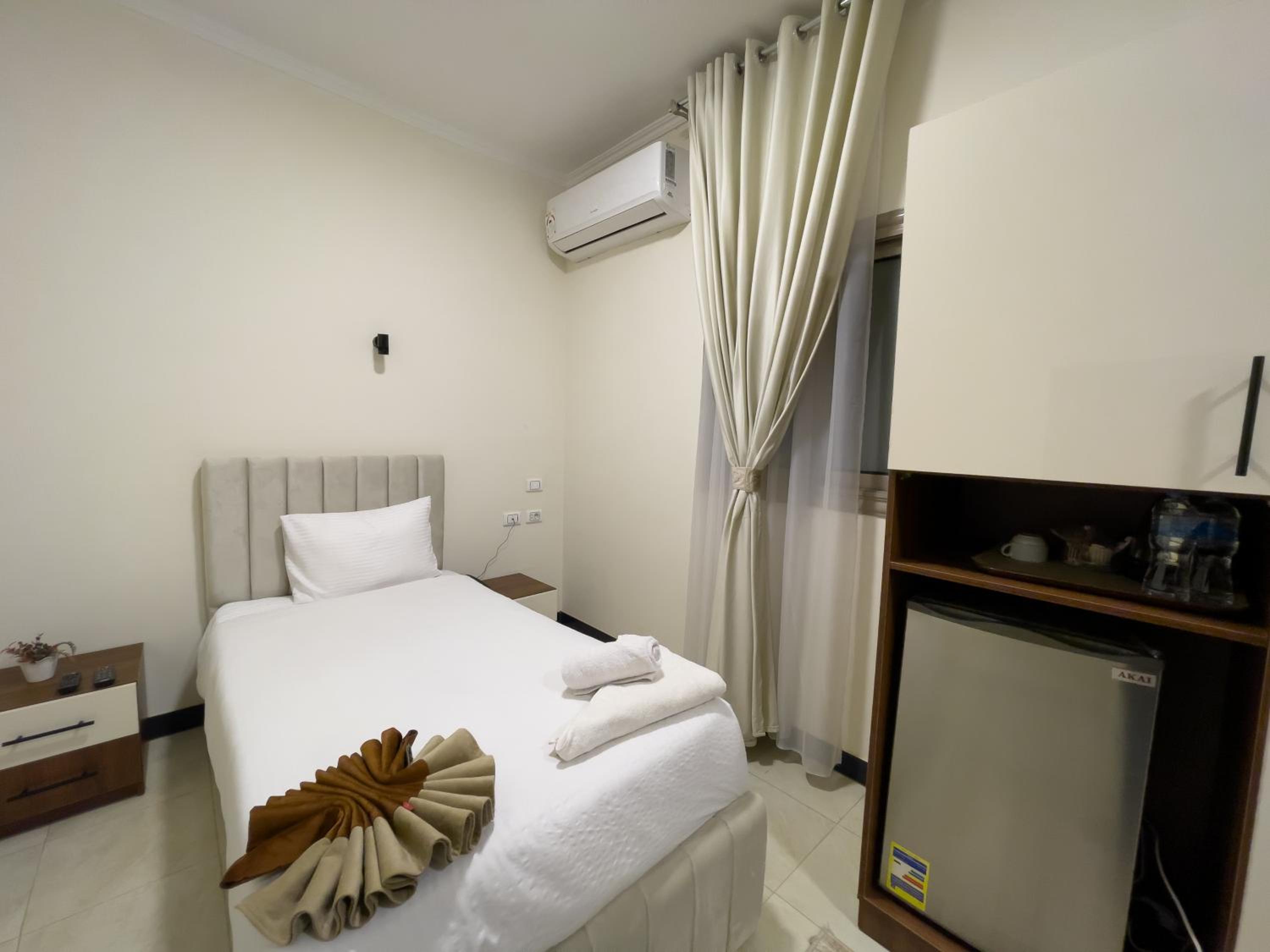 Deluxe Single Room