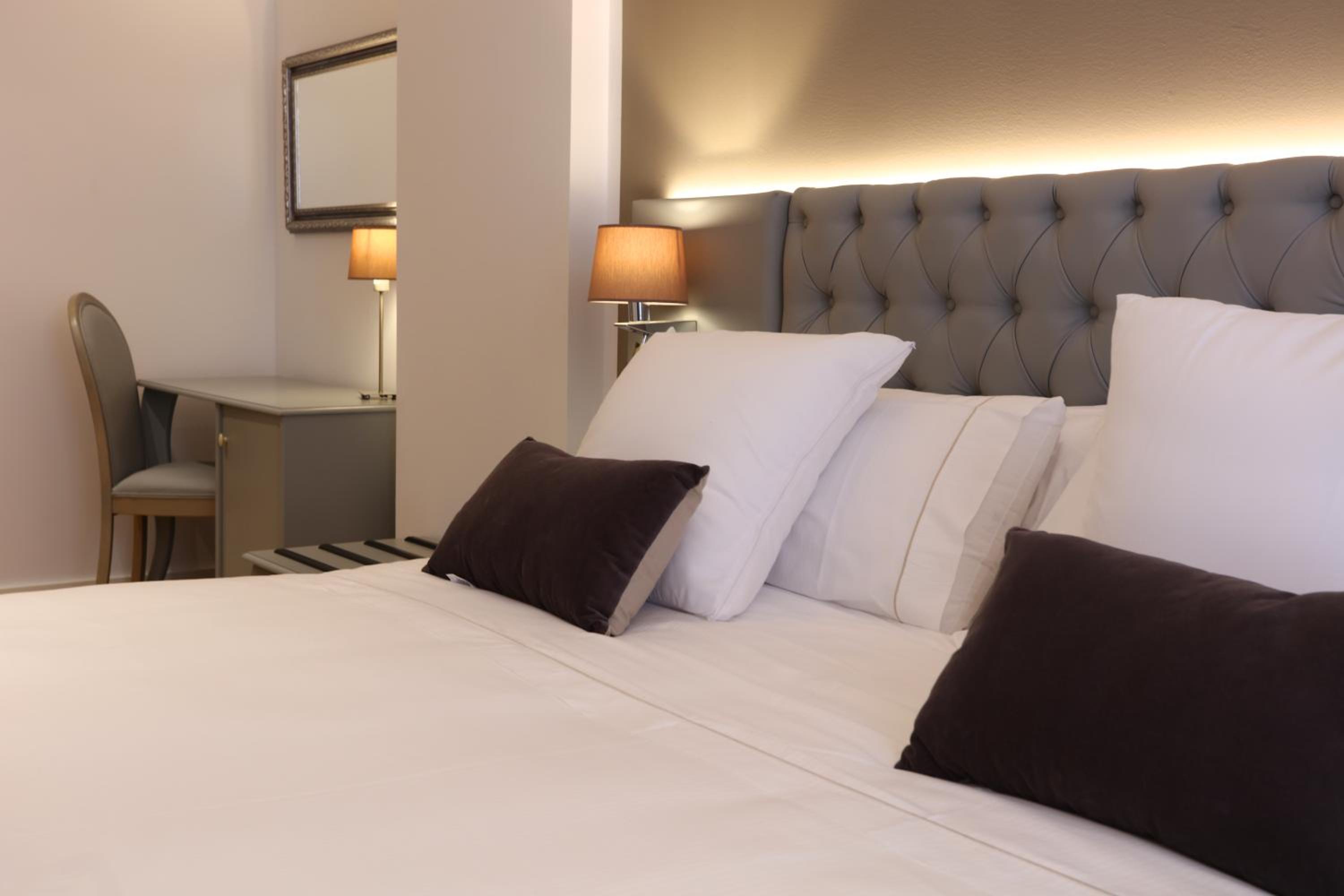 Deluxe Double Room photo 3