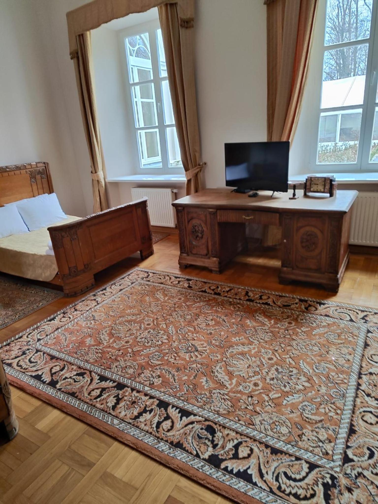 Large Double Room