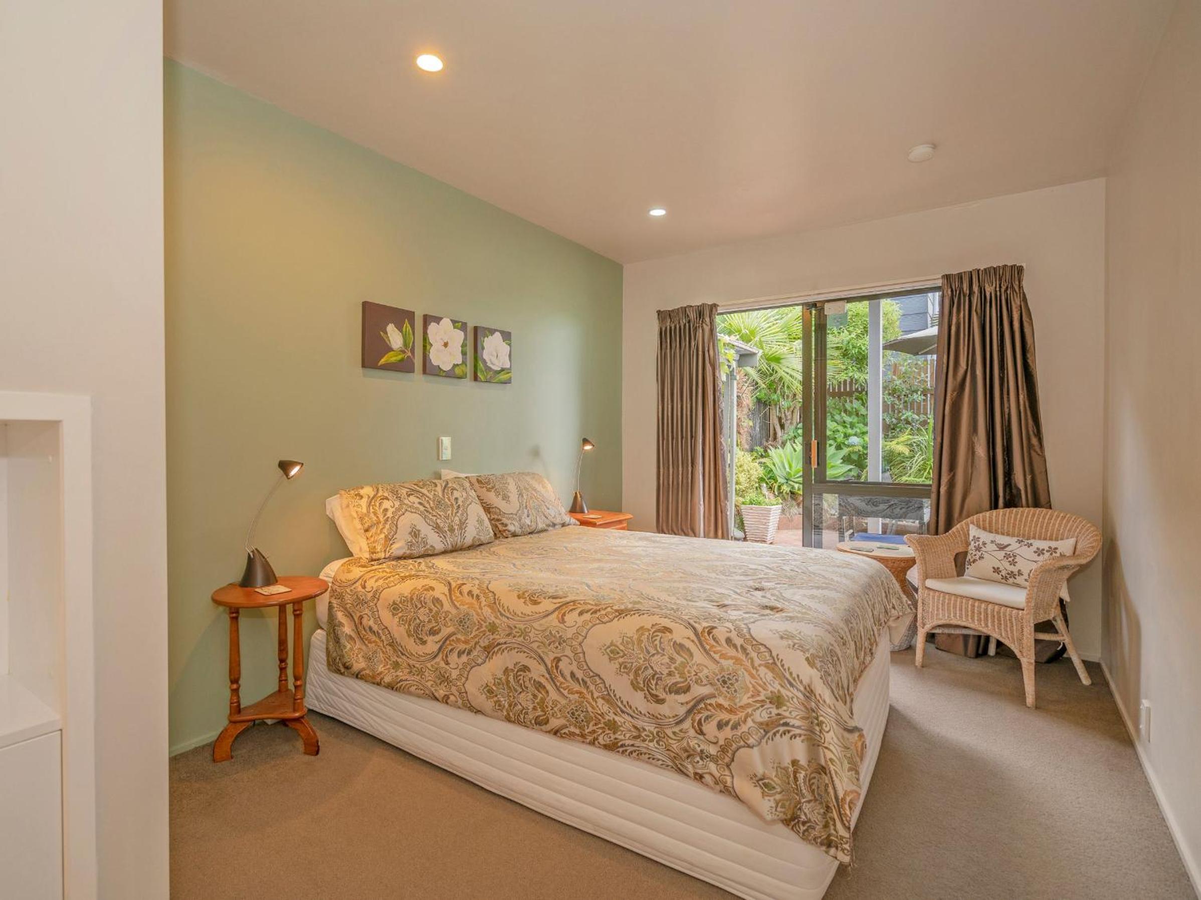 Two-Bedroom Apartment with Balcony photo 1