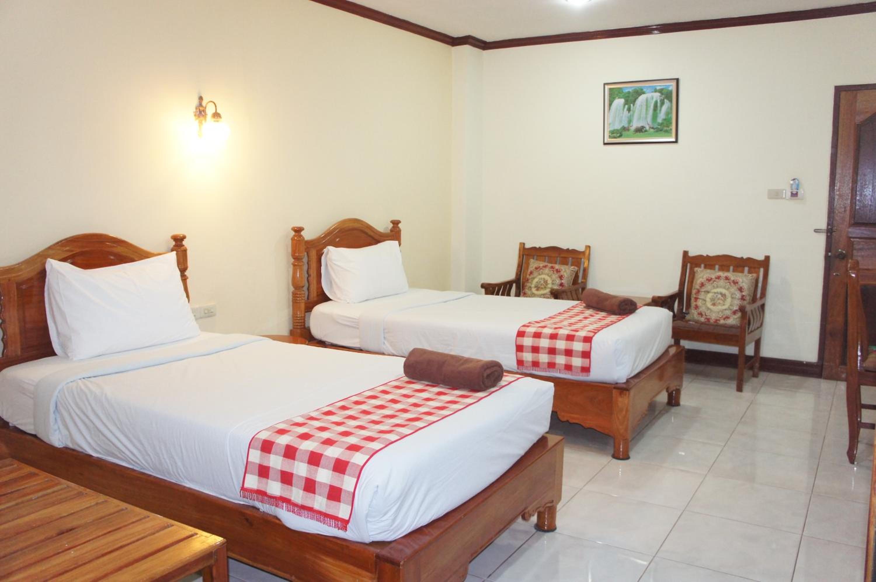 Standard Twin Room photo 3