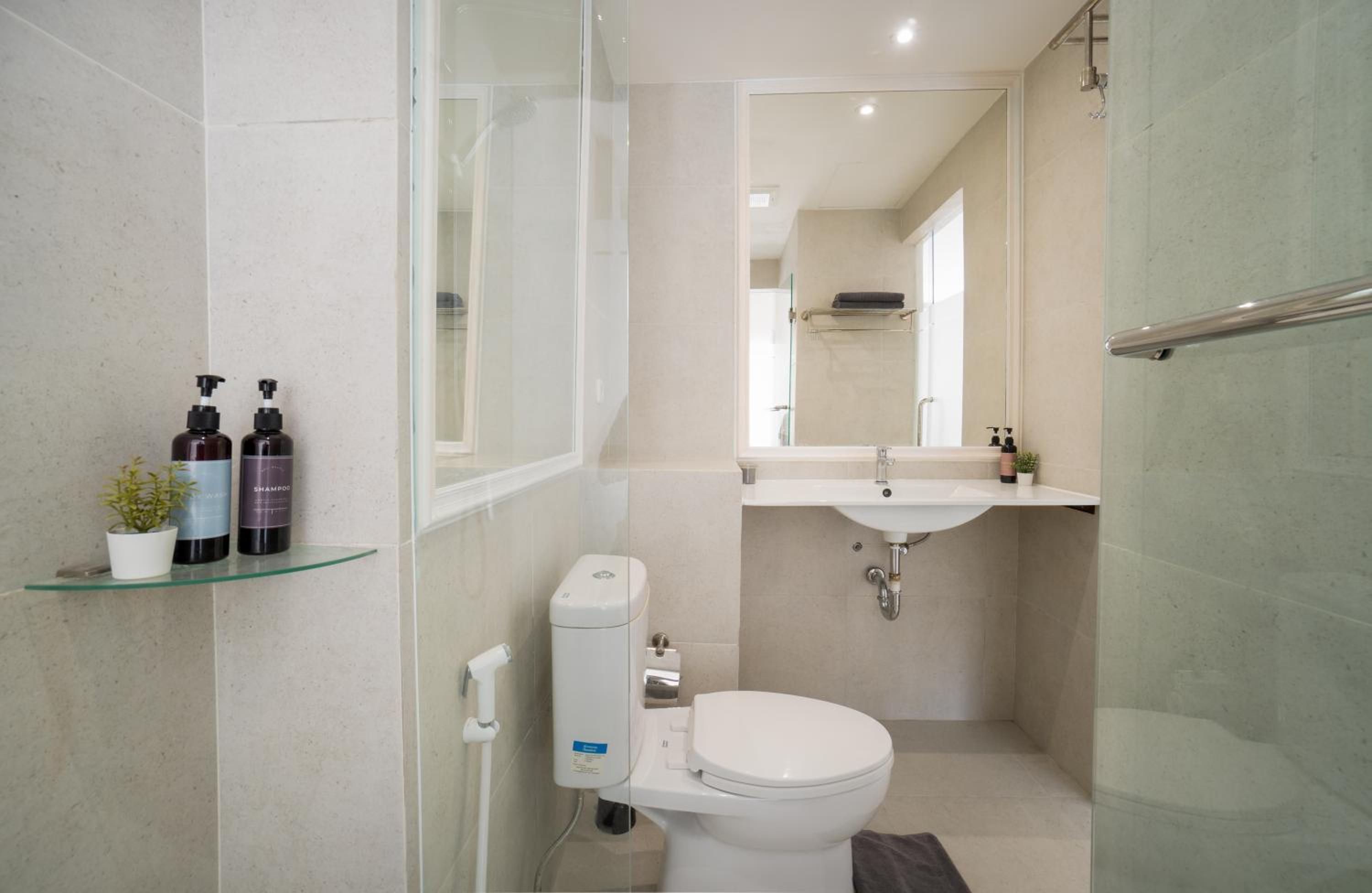 Large Double Room photo 3