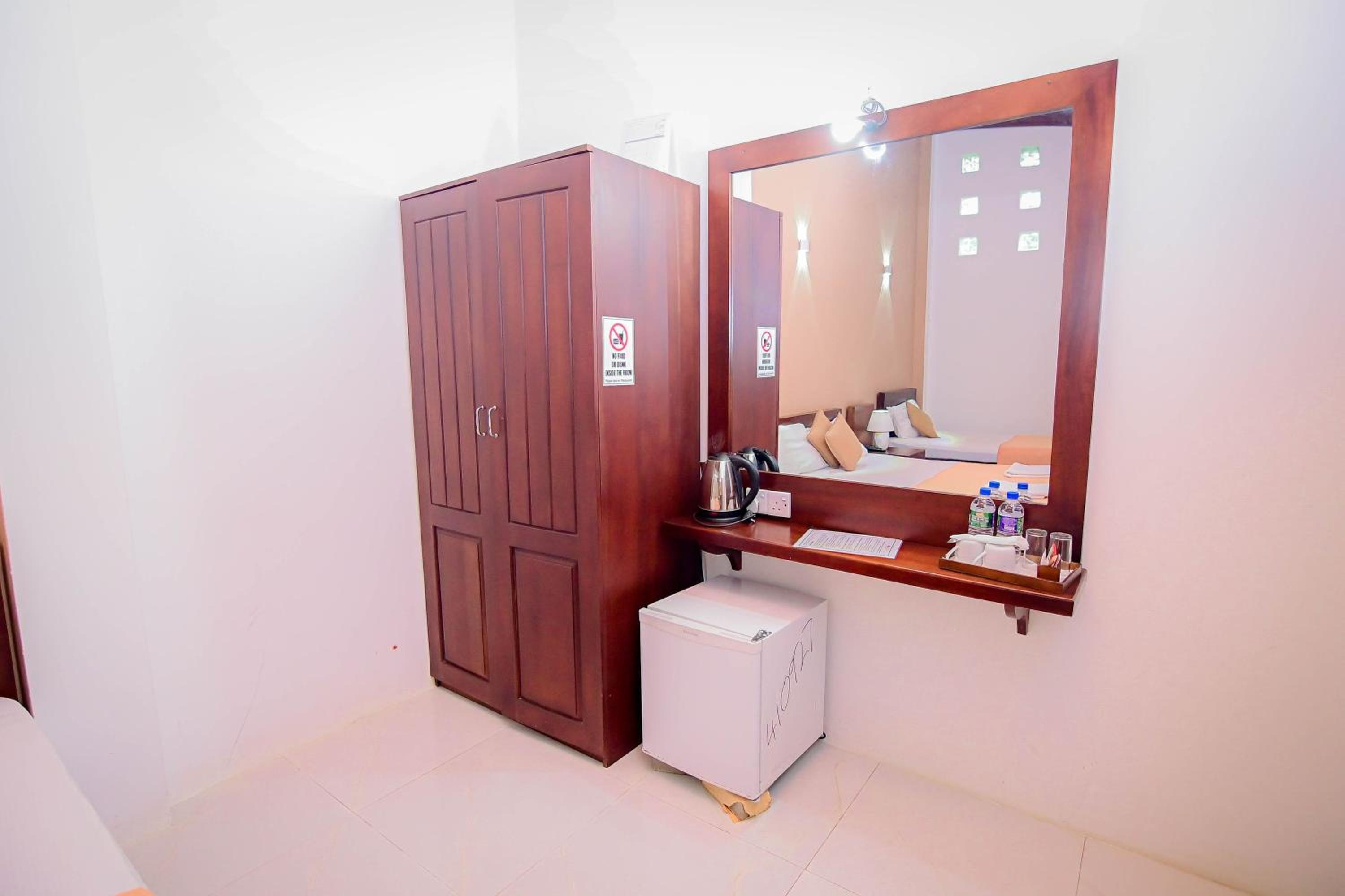 Double or Twin Room with Terrace