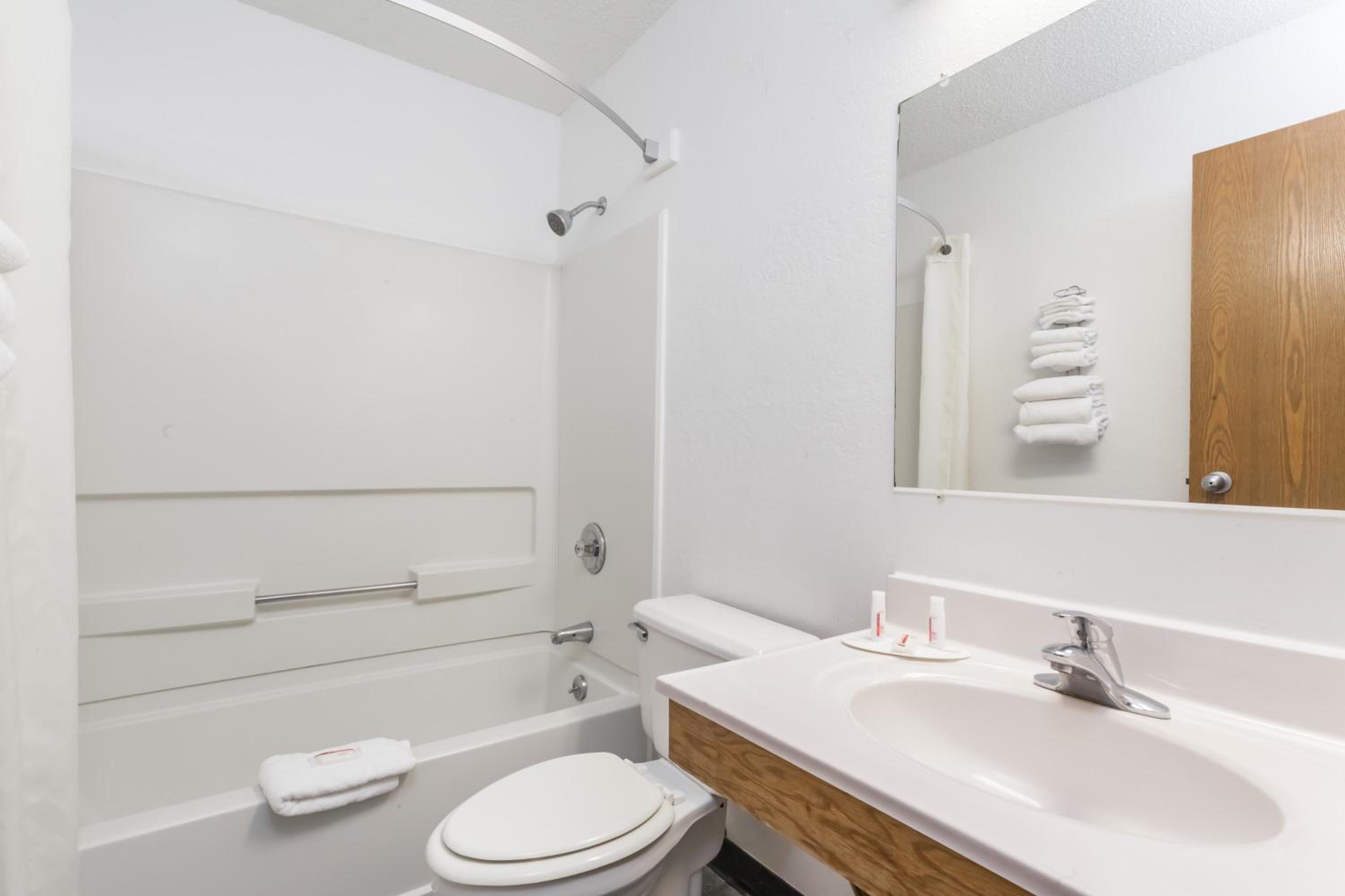 Standard Double Room - Non-Smoking - Photo 4