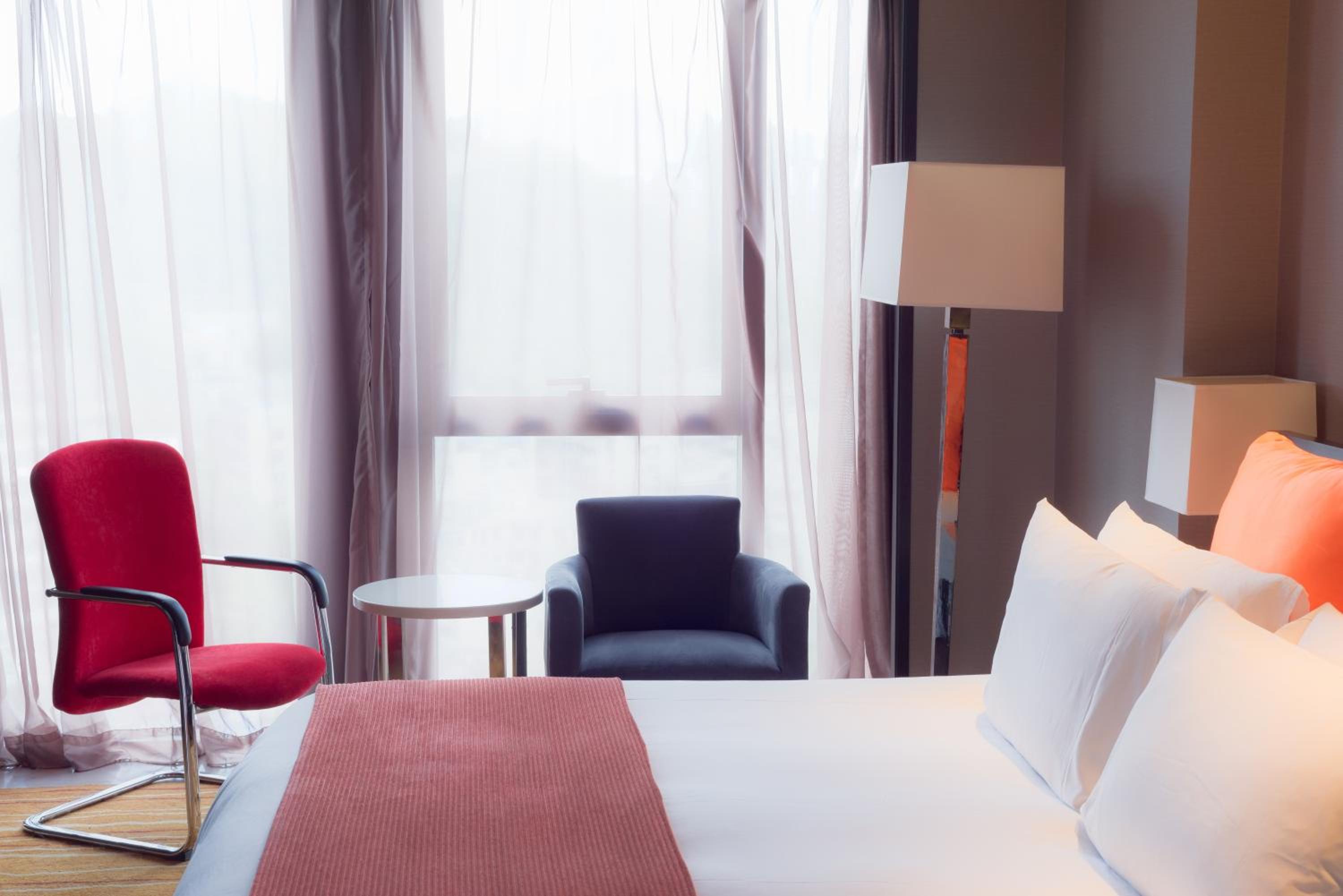 Superior King Room - Photo 3