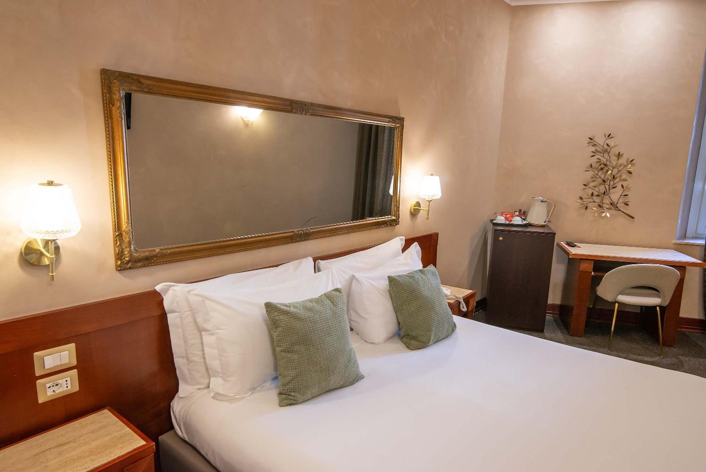 Economy Triple Room