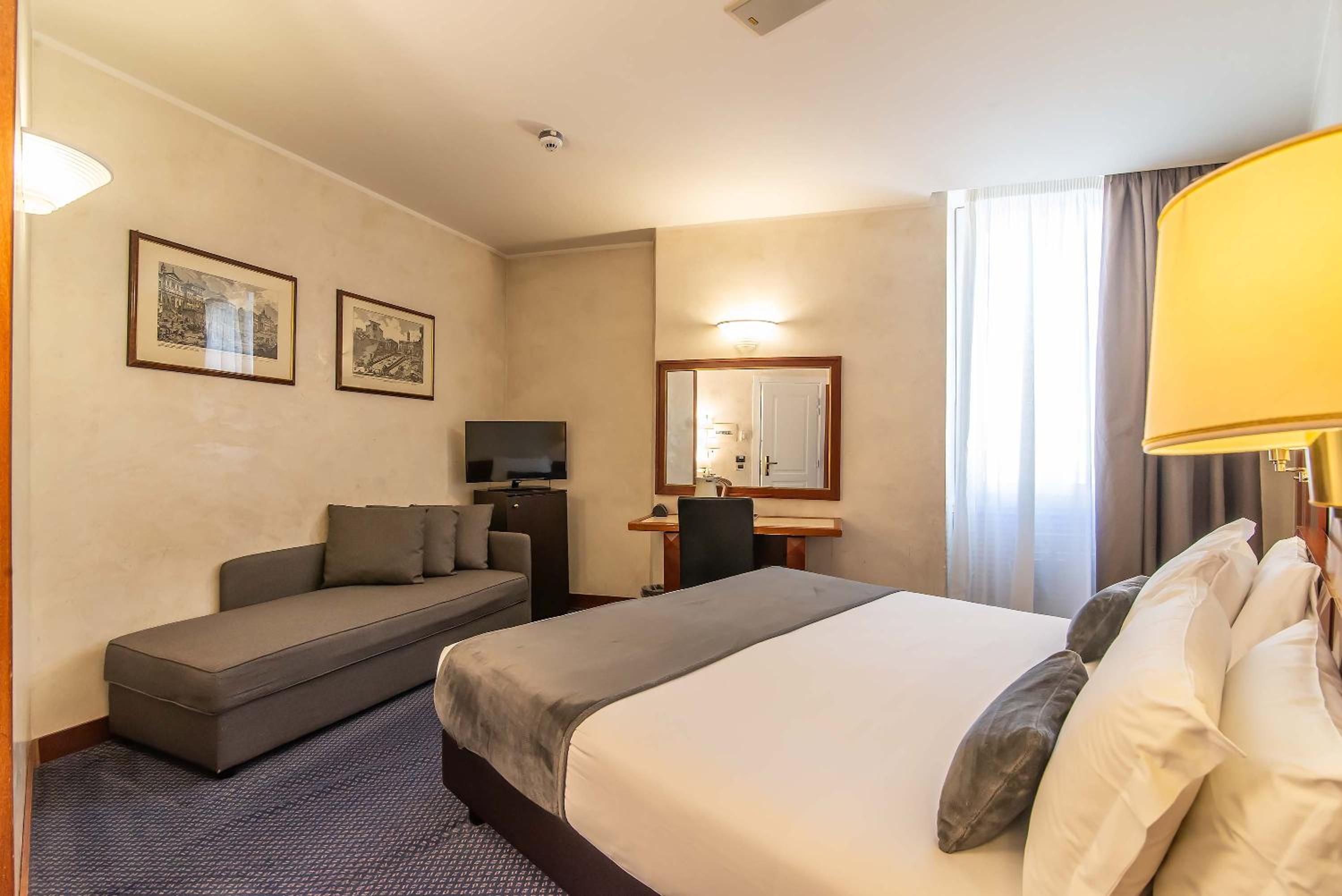 Economy Triple Room