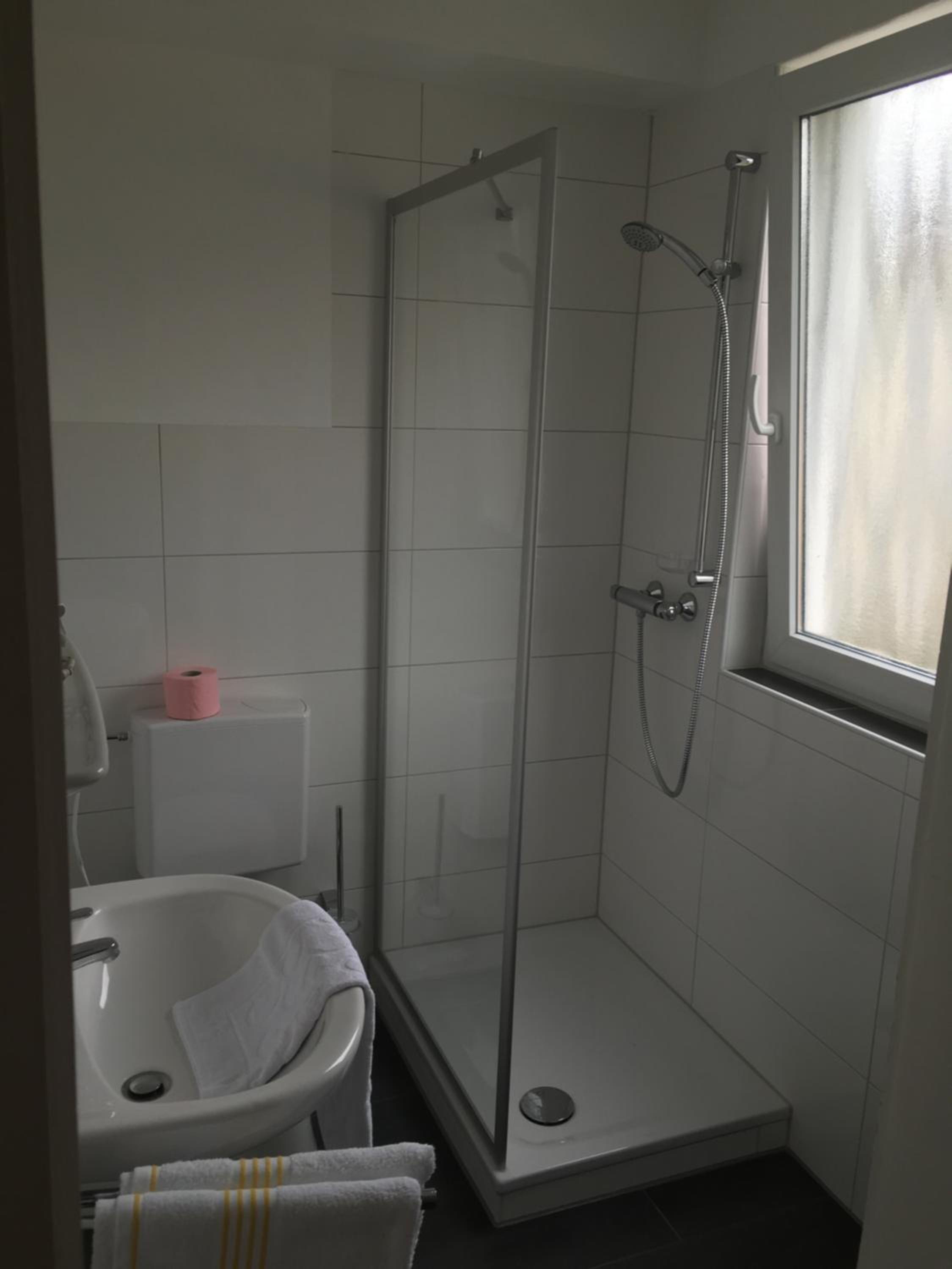 Single Room with Private Bathroom photo 2