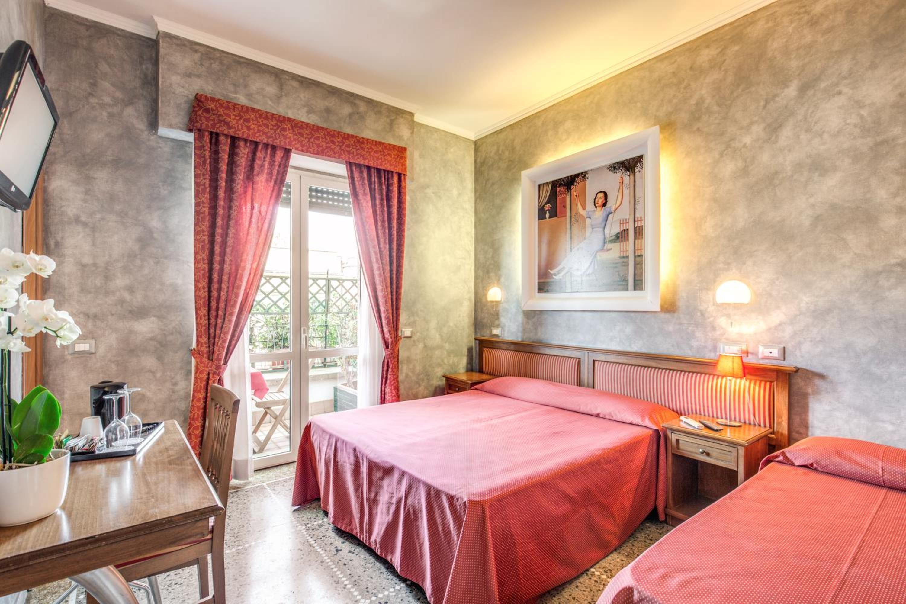 Triple Room With Balcony photo 1