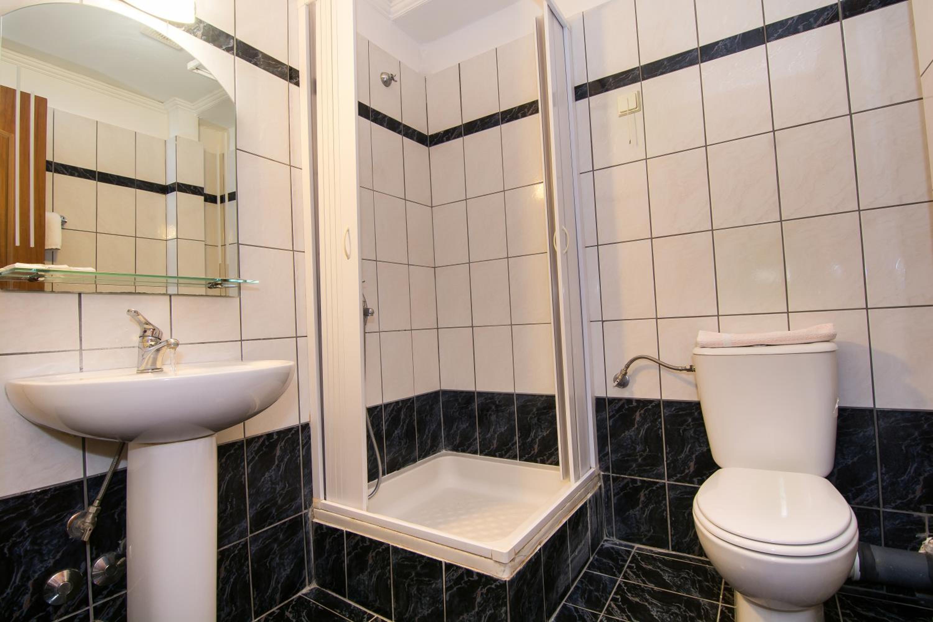 Classic Double or Twin Room - Photo 3