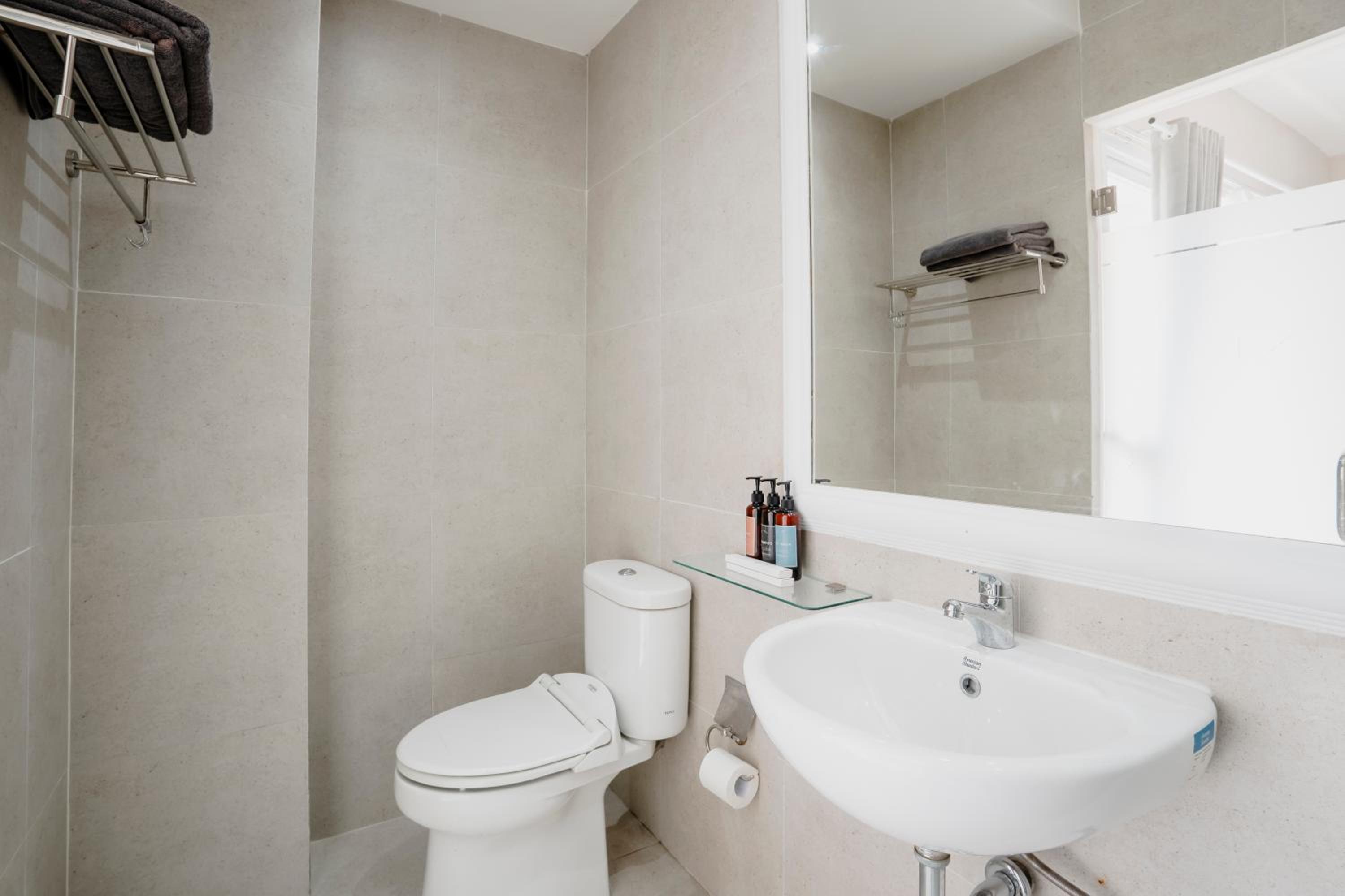 Deluxe Double Room with Balcony photo 2