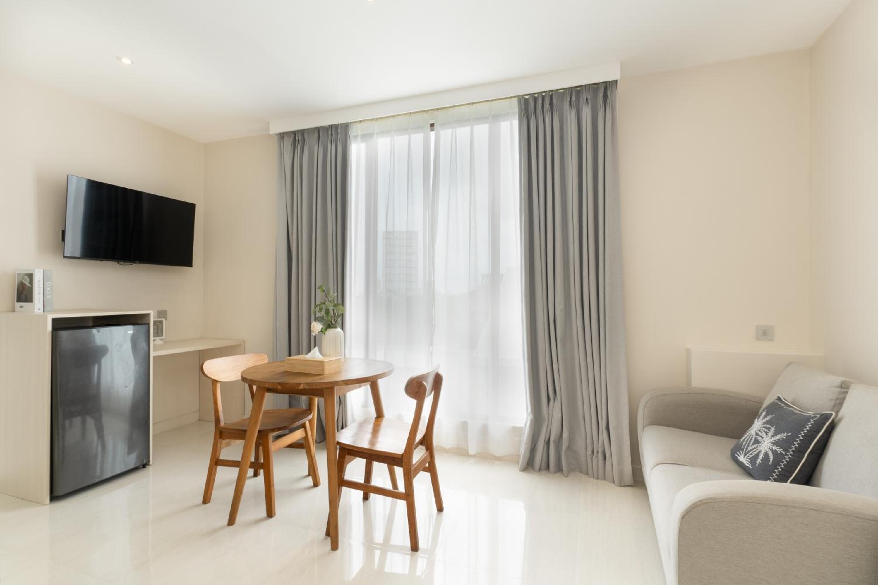 Large Double Room photo 2