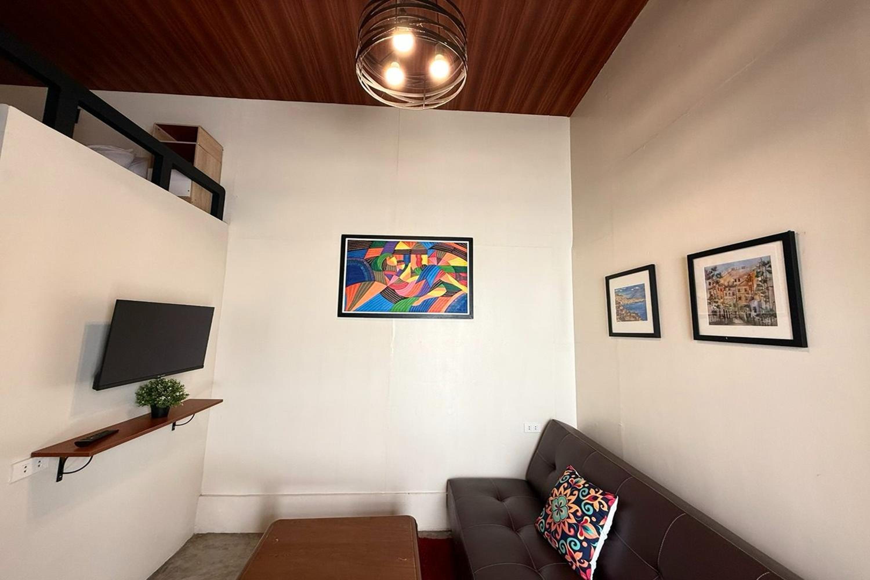 Executive Suite photo 2