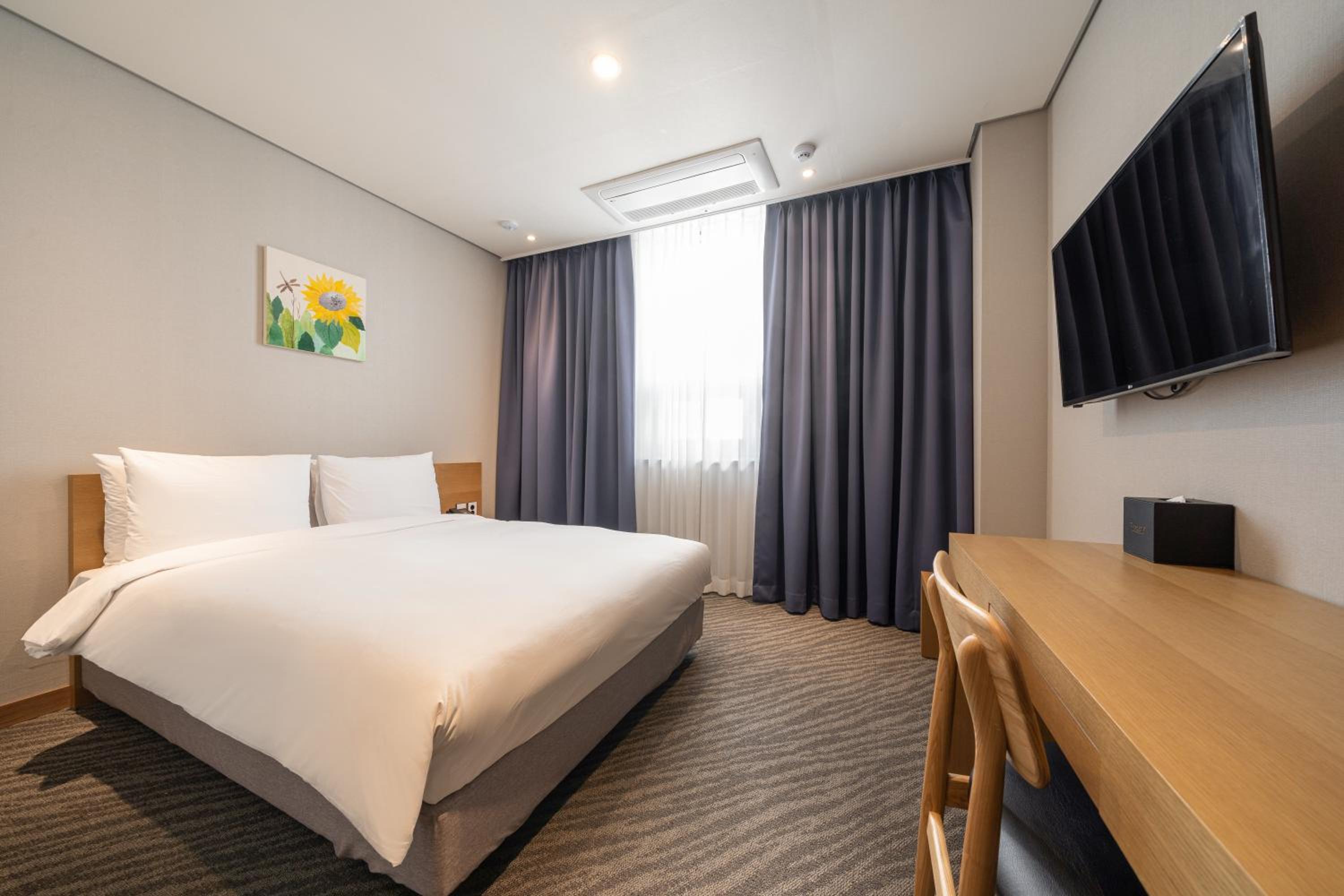 Standard Double Room with Welcome drink per person photo 3
