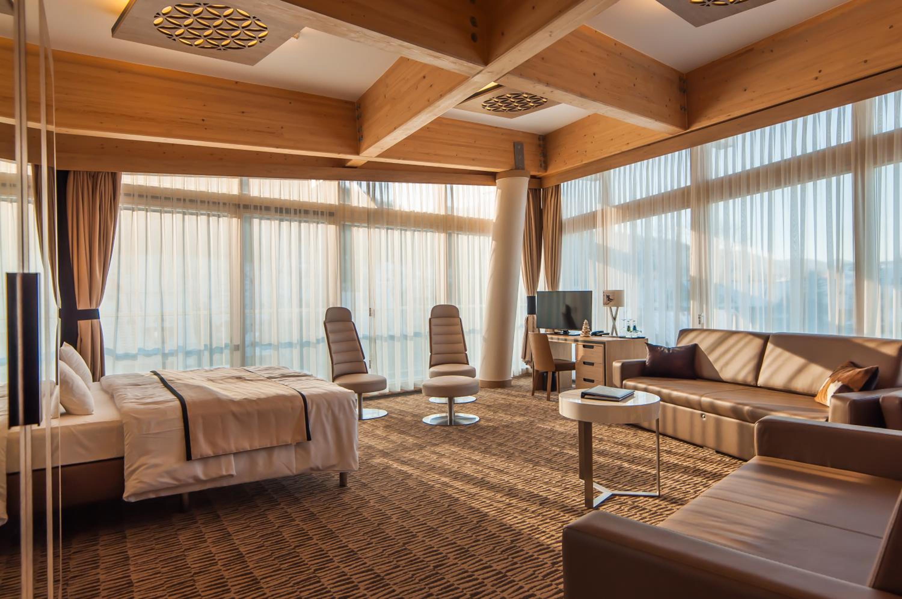 Suite with Mountain View photo 1