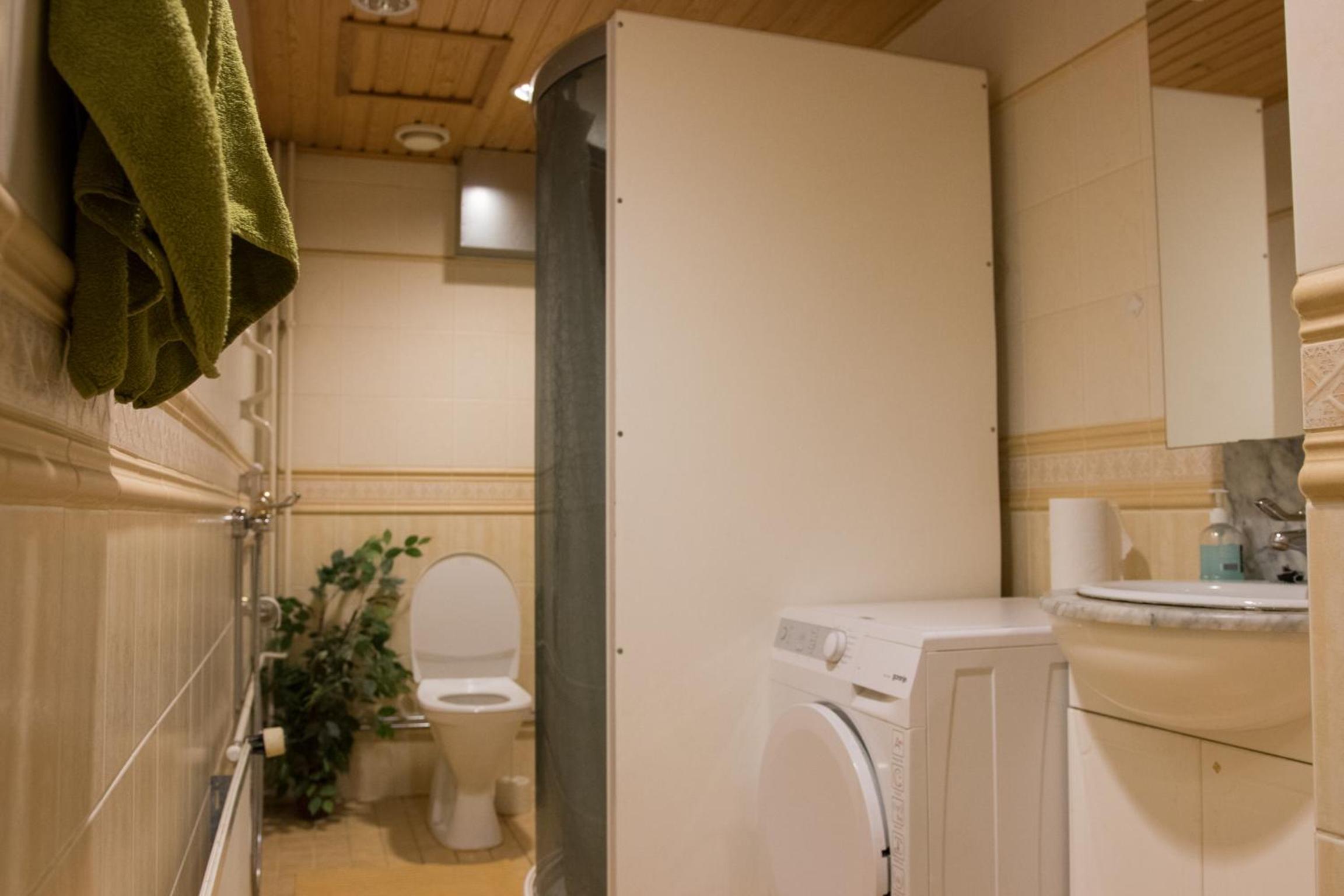 Single Room with Shared Bathroom photo 3