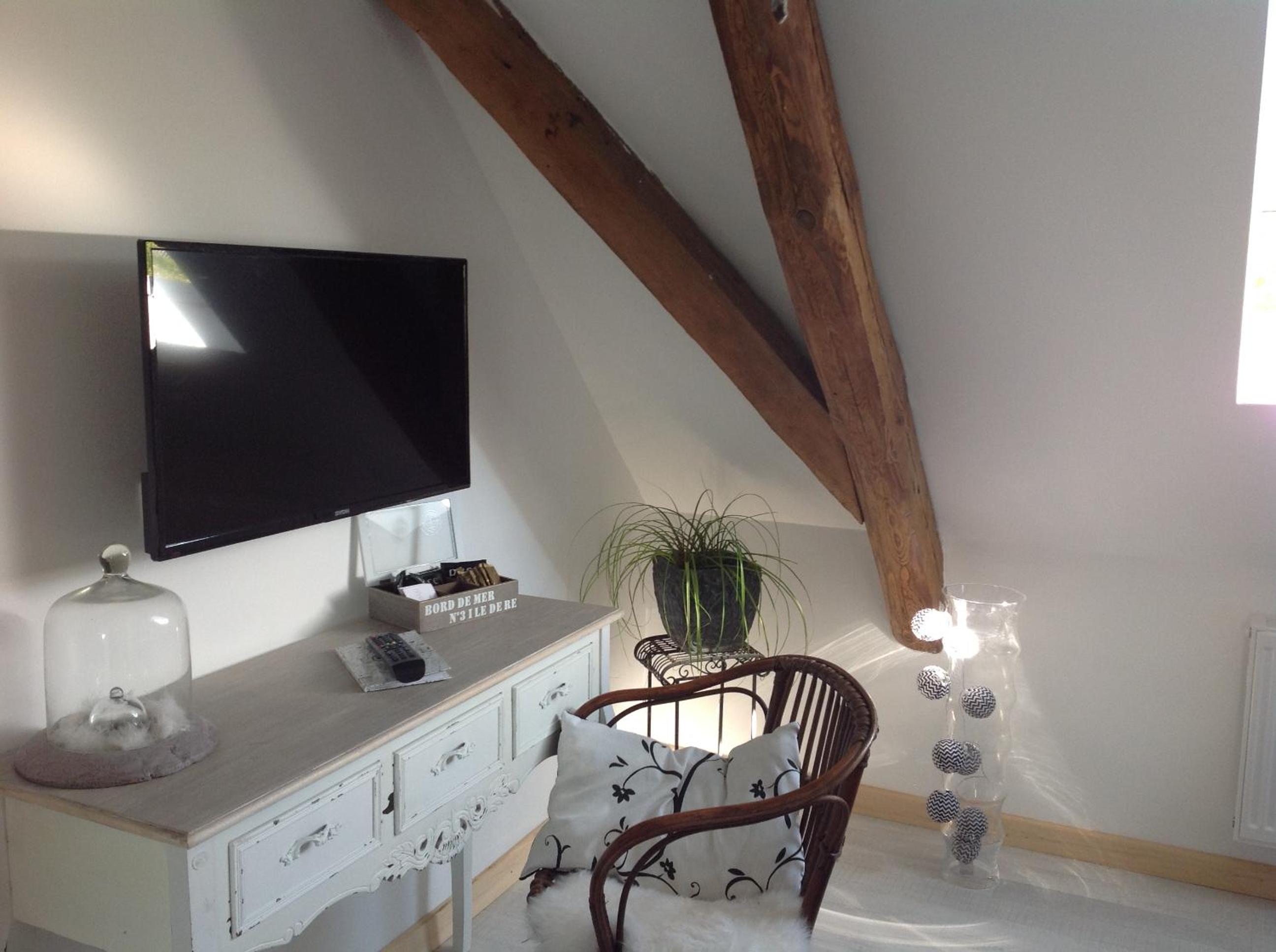 One-Bedroom Apartment photo 3