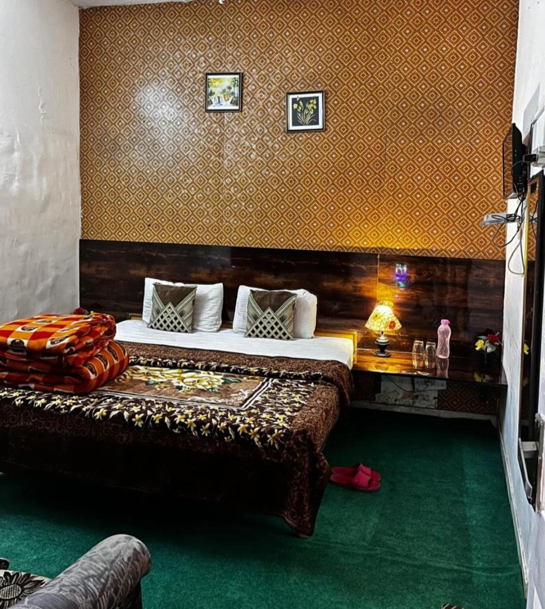 Deluxe Double Room with Shower photo 1