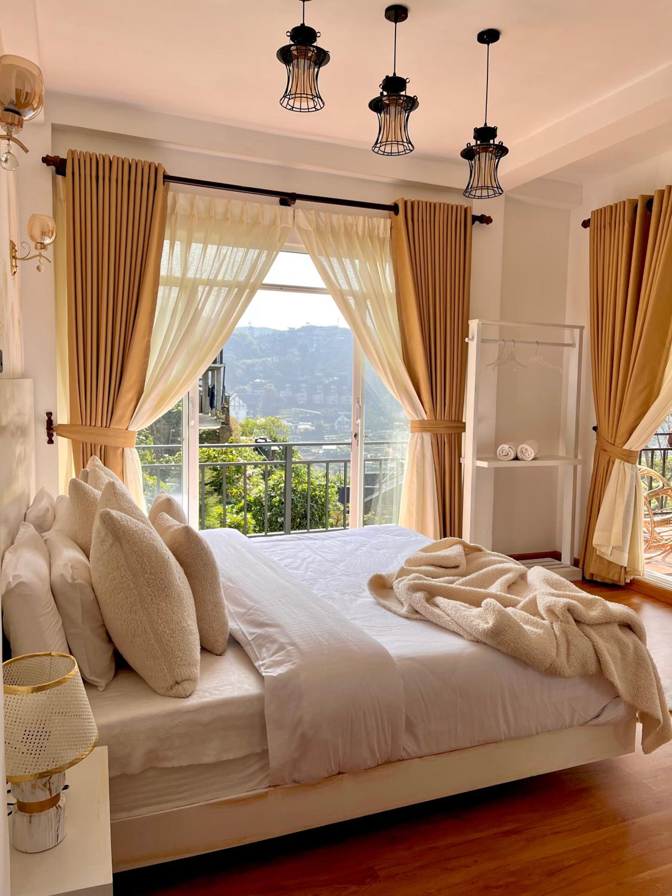 King Room with Balcony photo 2