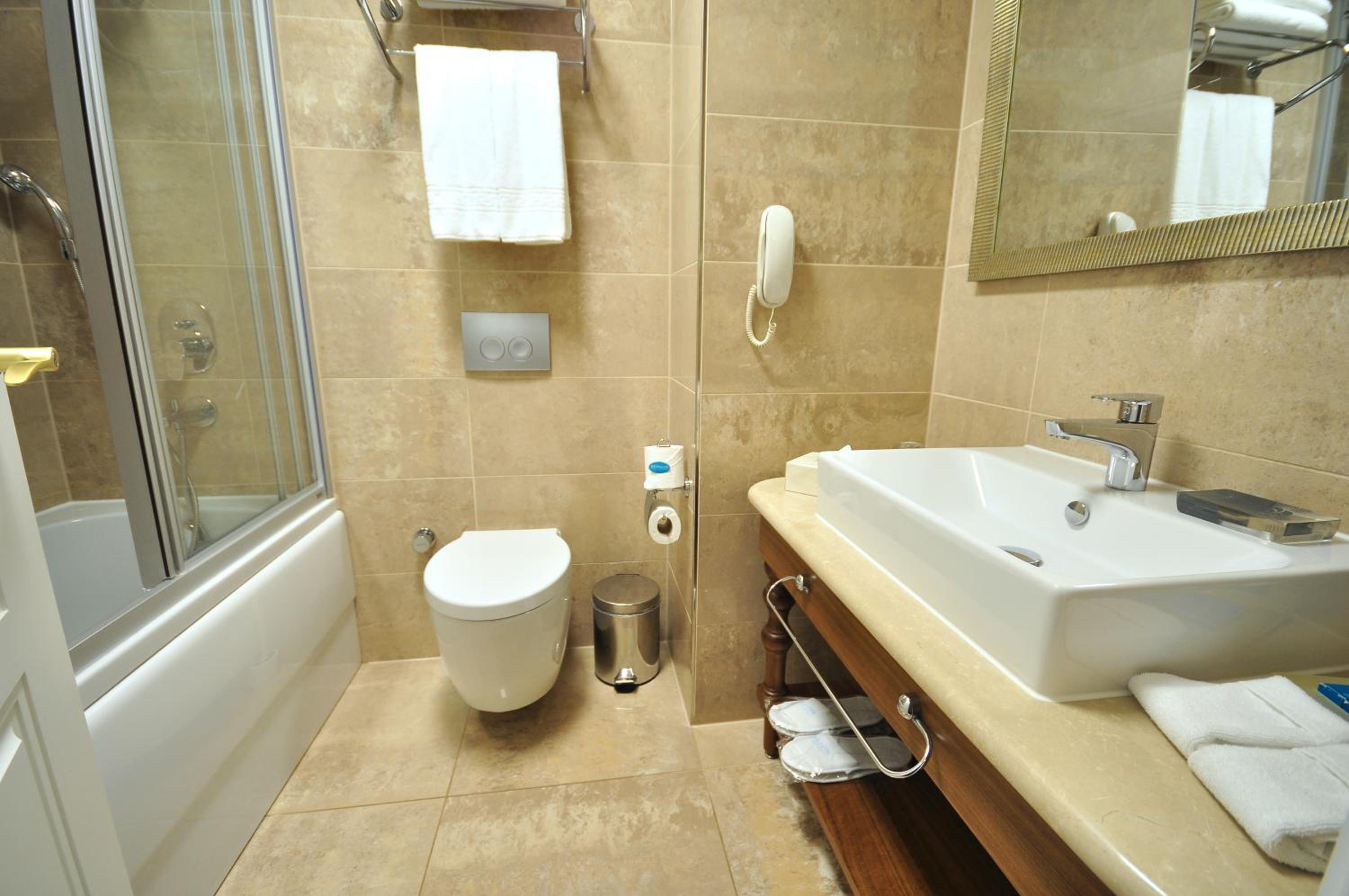 Double or Twin Room - Photo 3