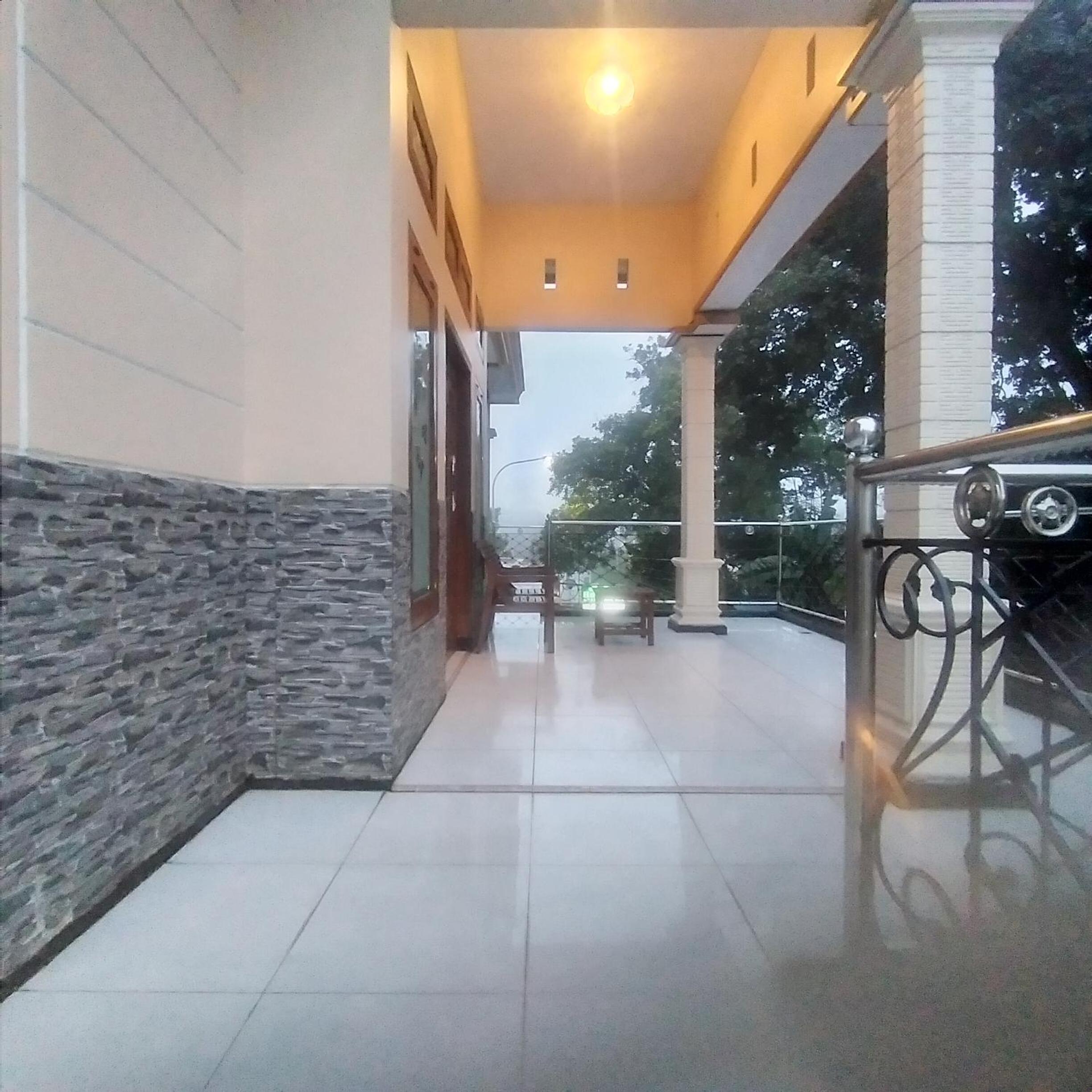Four-Bedroom House photo 2