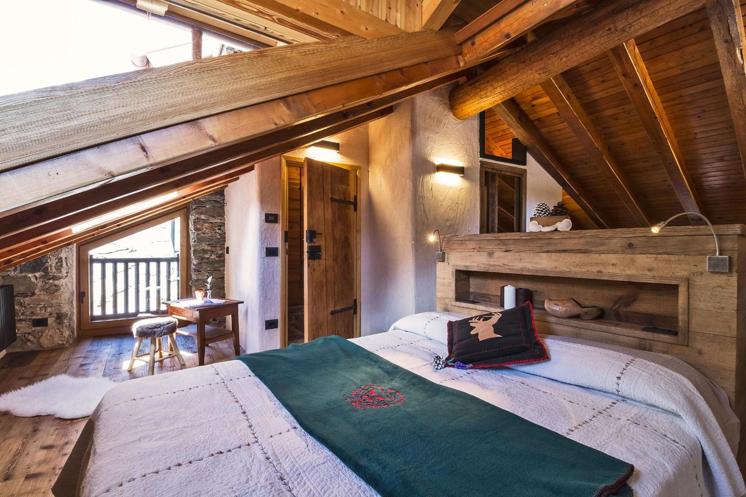 Suite with Mountain View photo 3