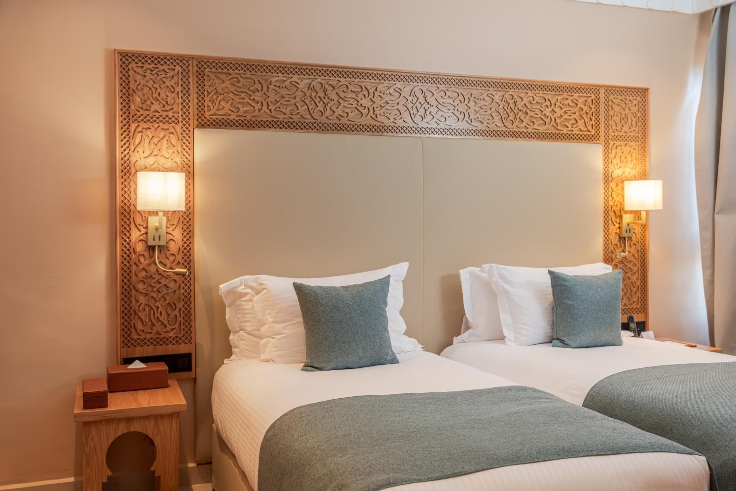PRESTIGE SUITE TWIN BEDS, GARDEN VIEW