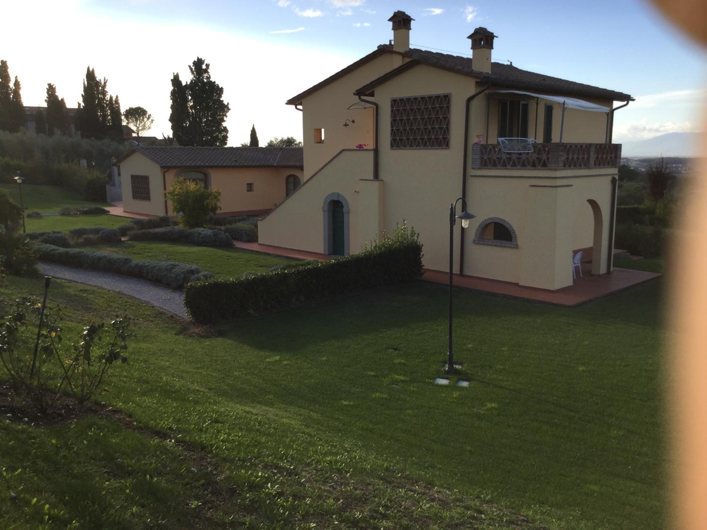 Two-Bedroom House - Photo 41