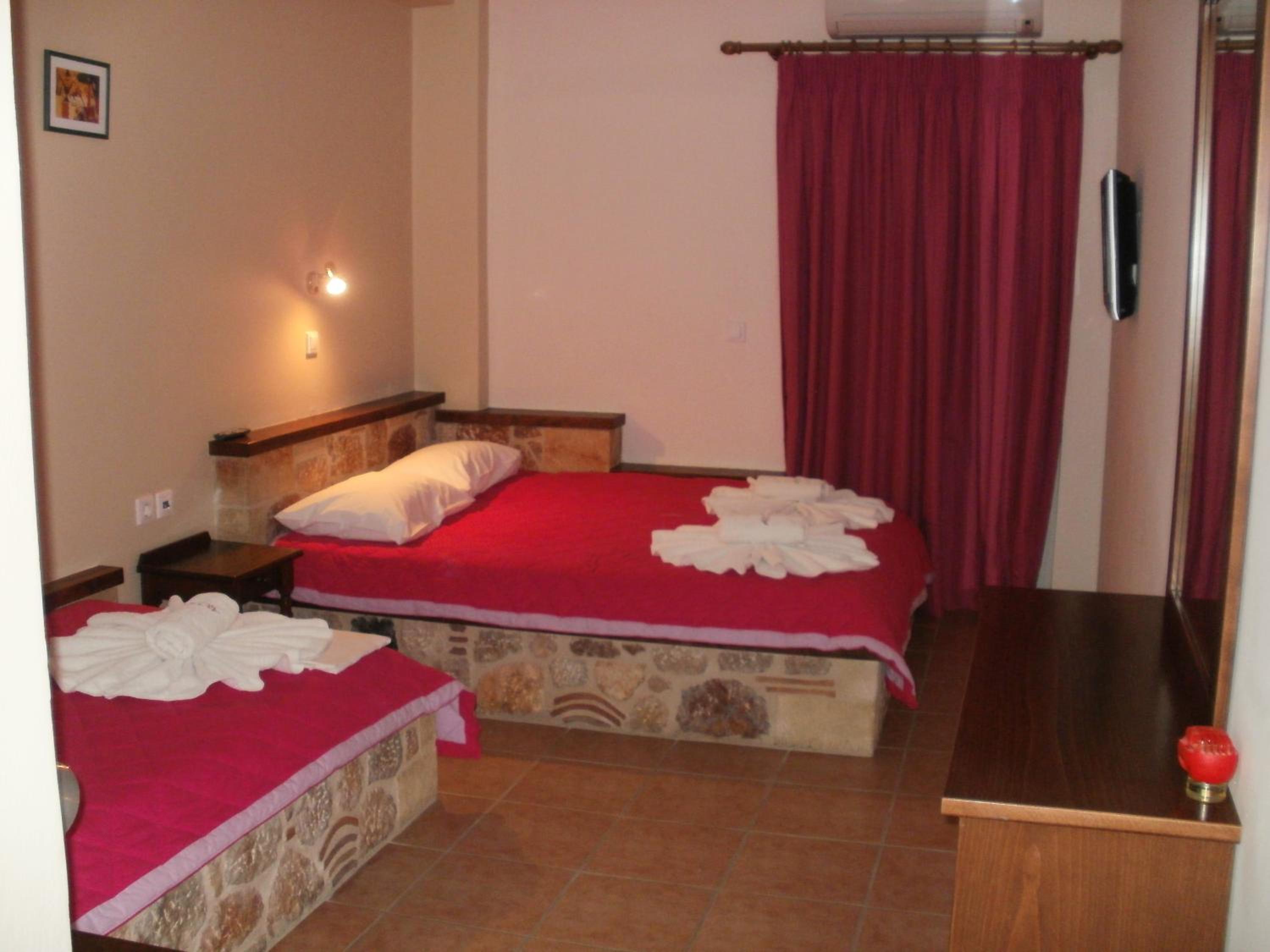 Triple Room - Photo 7