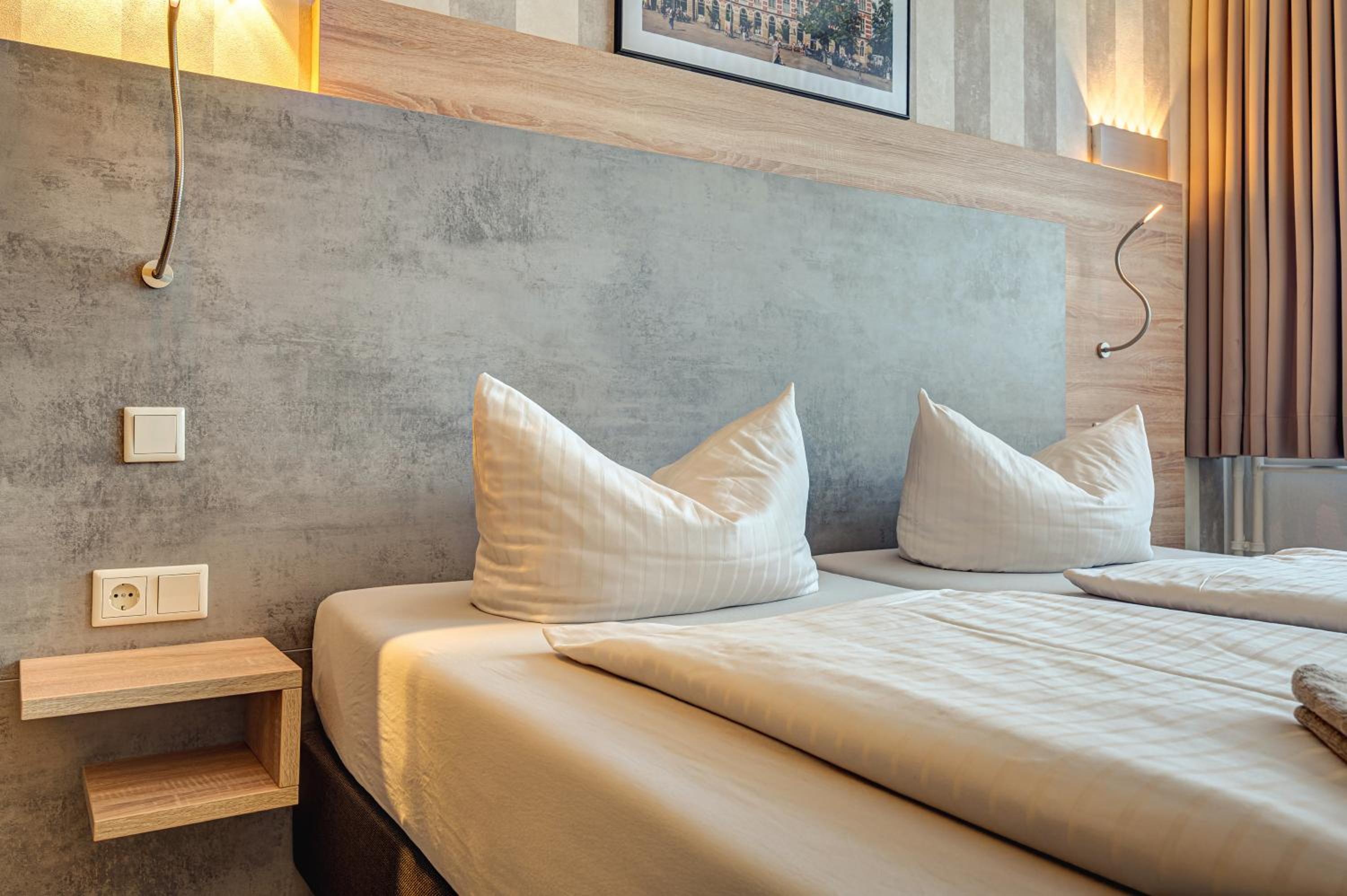 Large Double Room photo 1