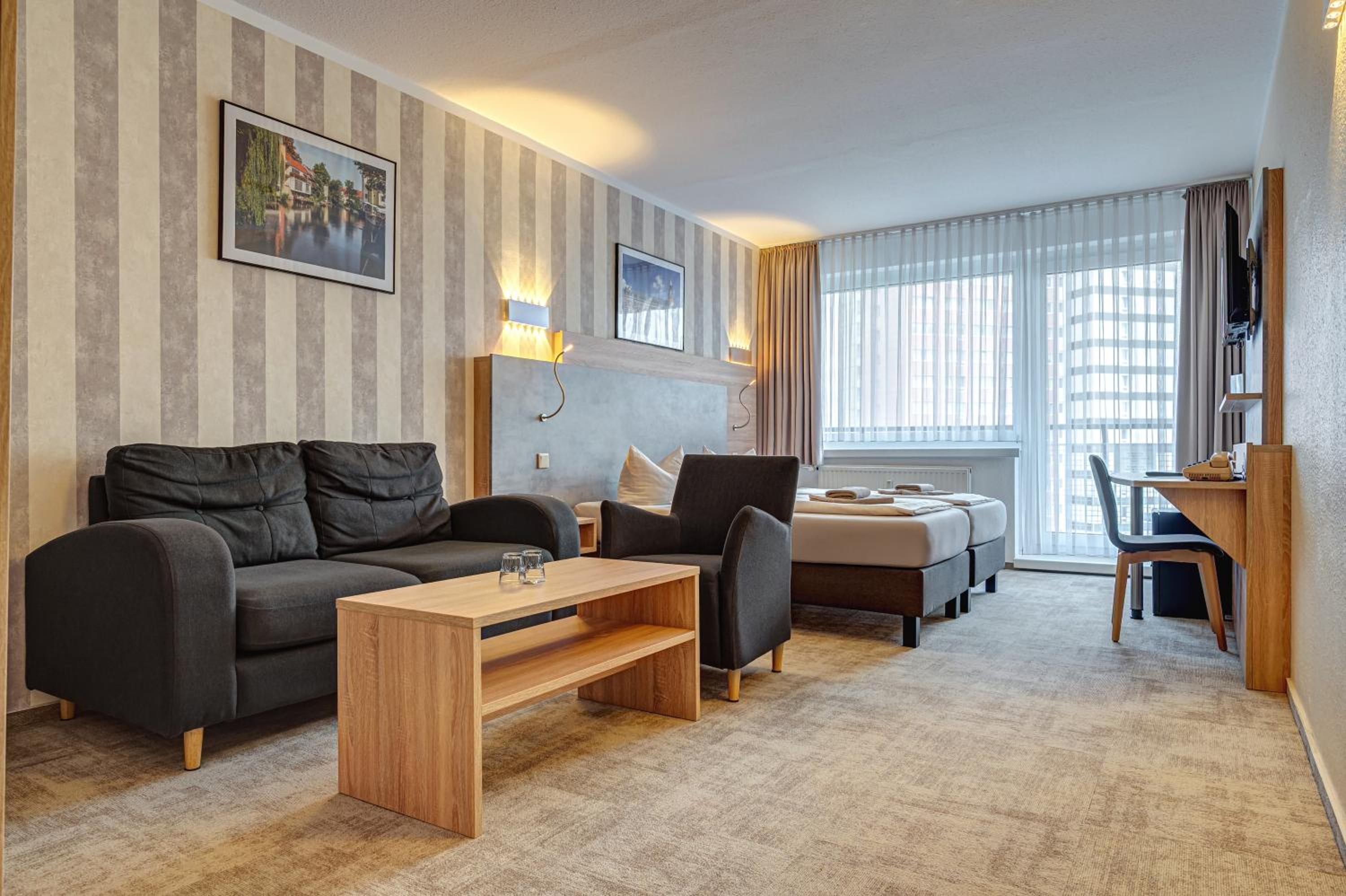 Large Double Room photo 2
