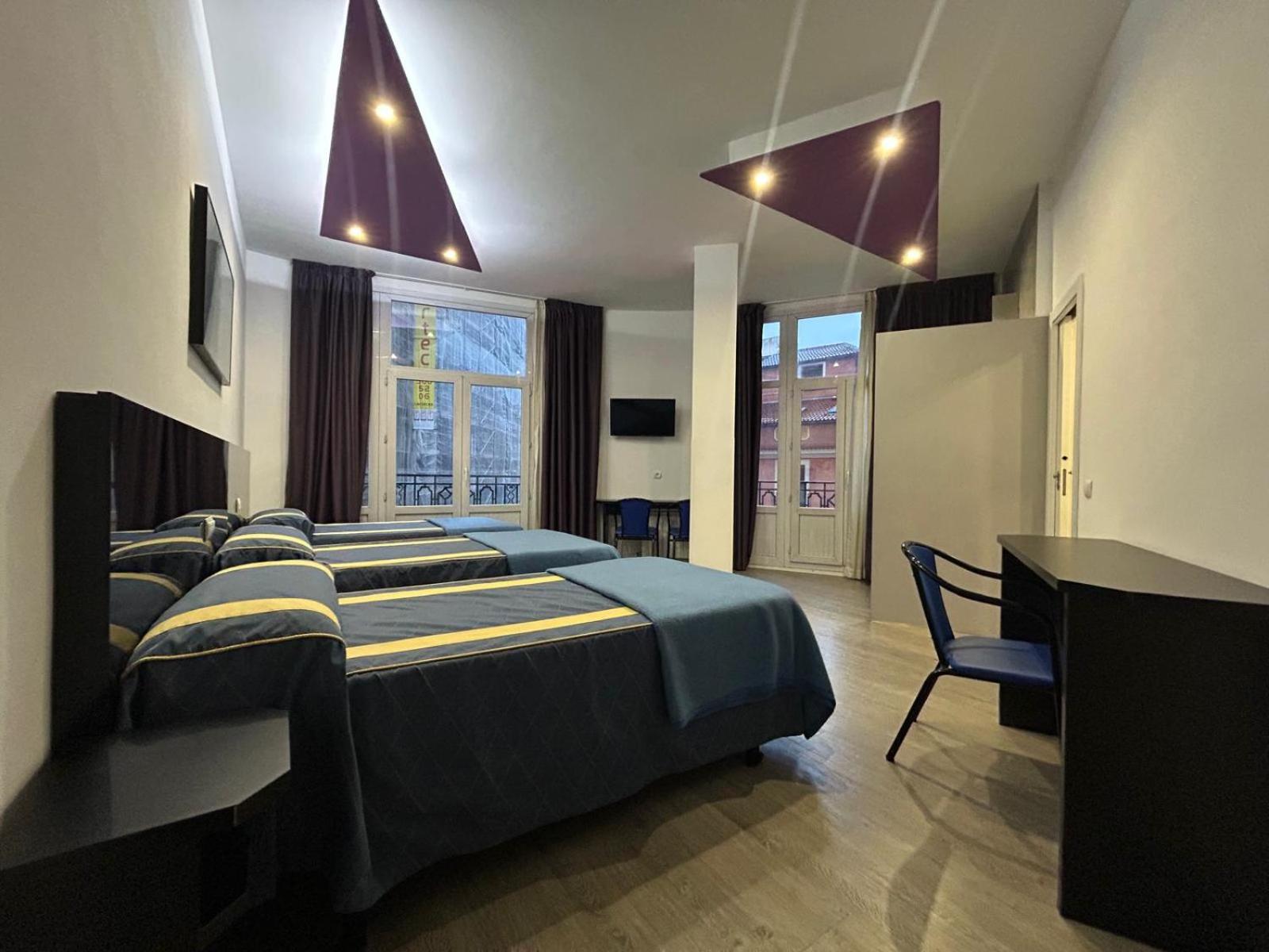 Superior Quadruple Room photo 2