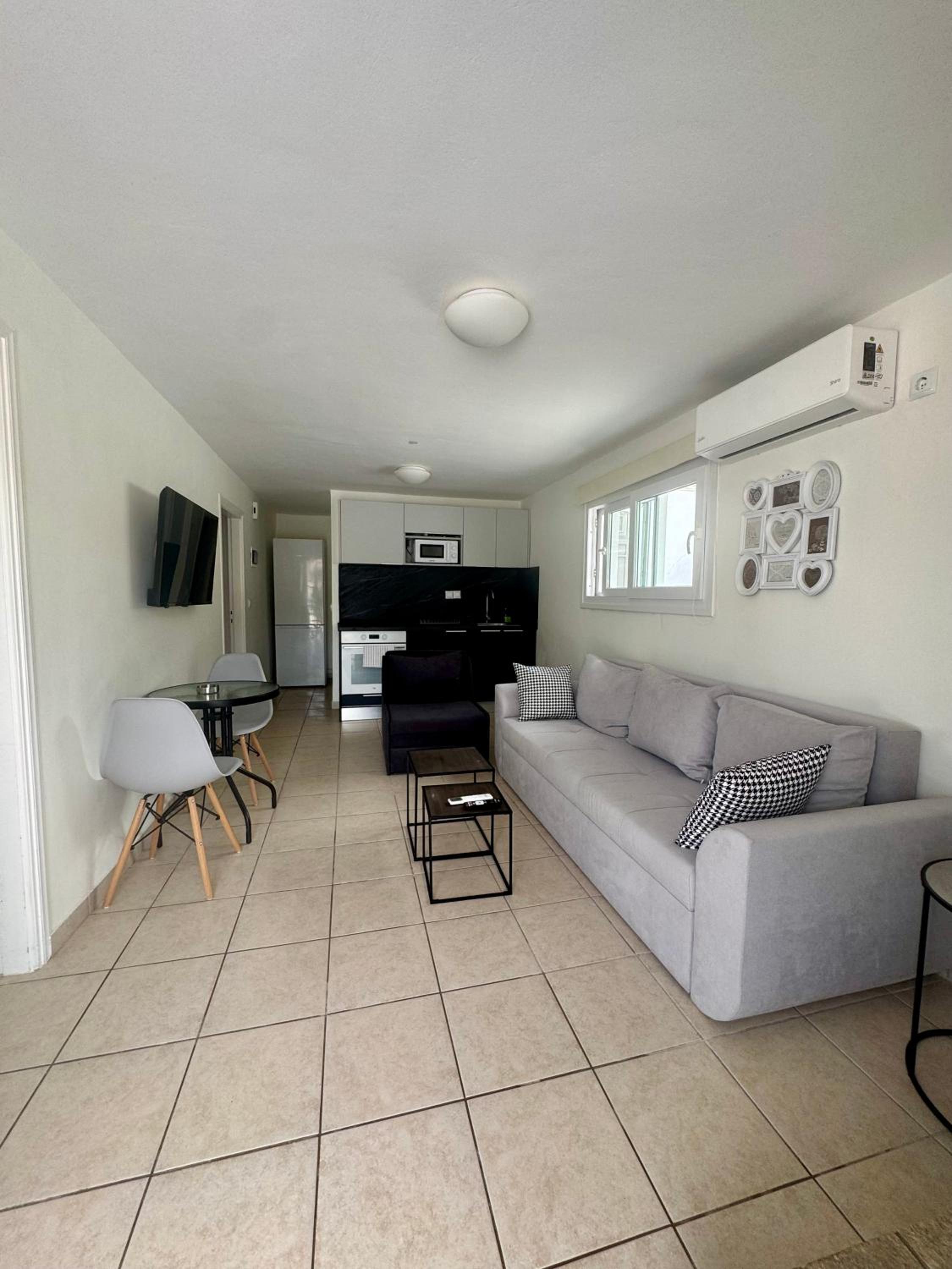 Family Room with Sea View photo 2
