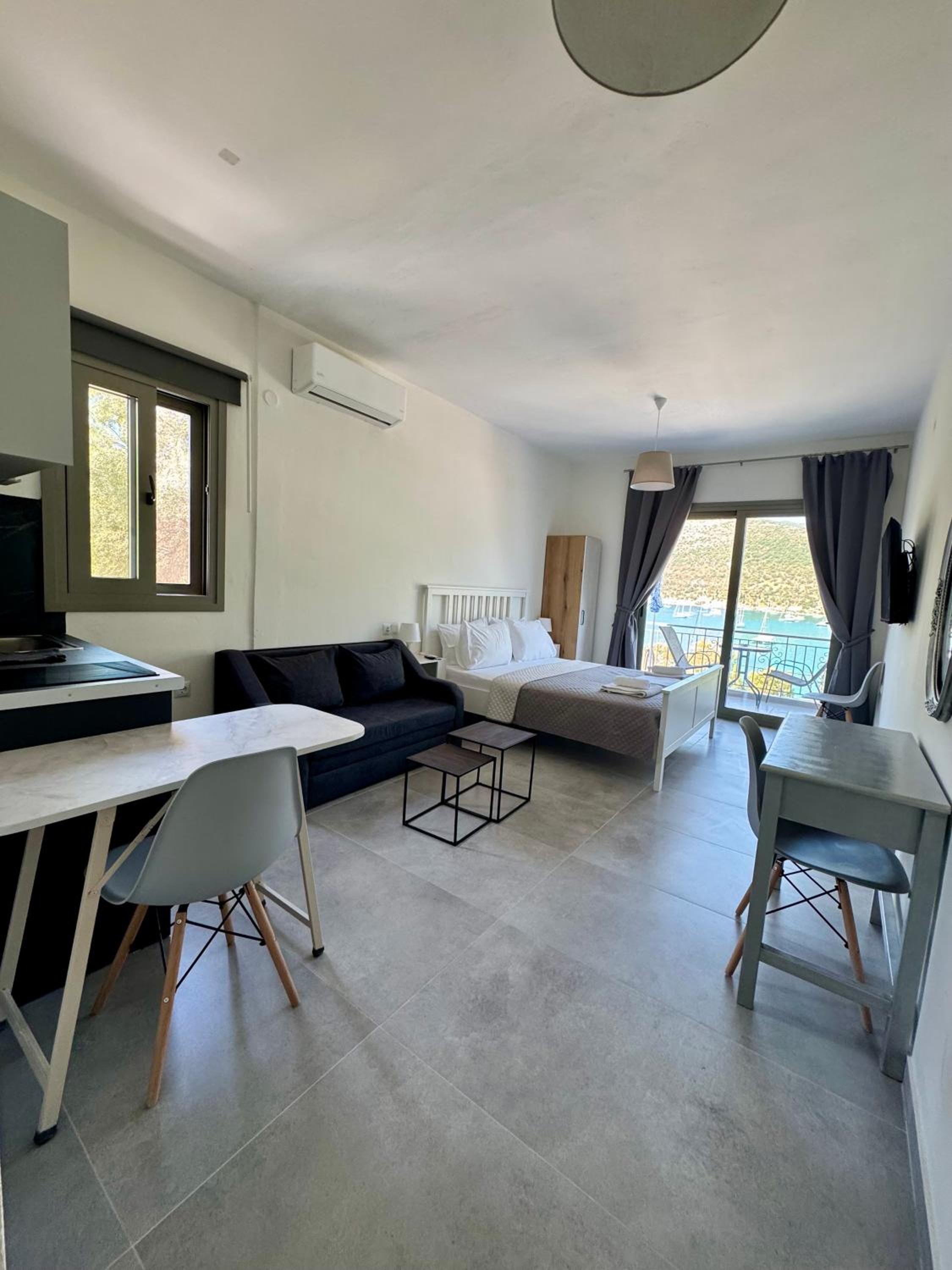 Double Room with Balcony photo 1