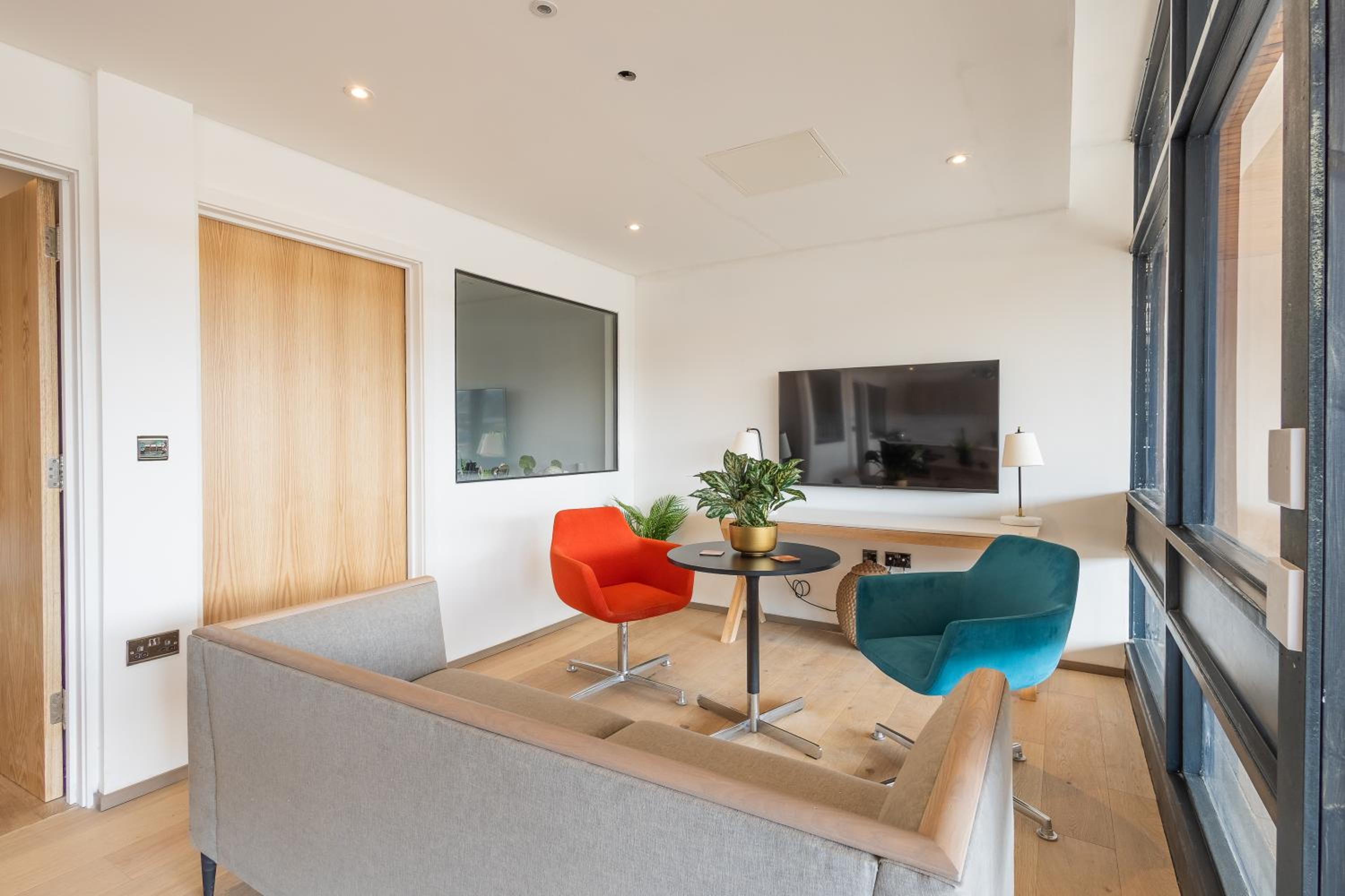 Three Bedroom Apartment (large double beds)