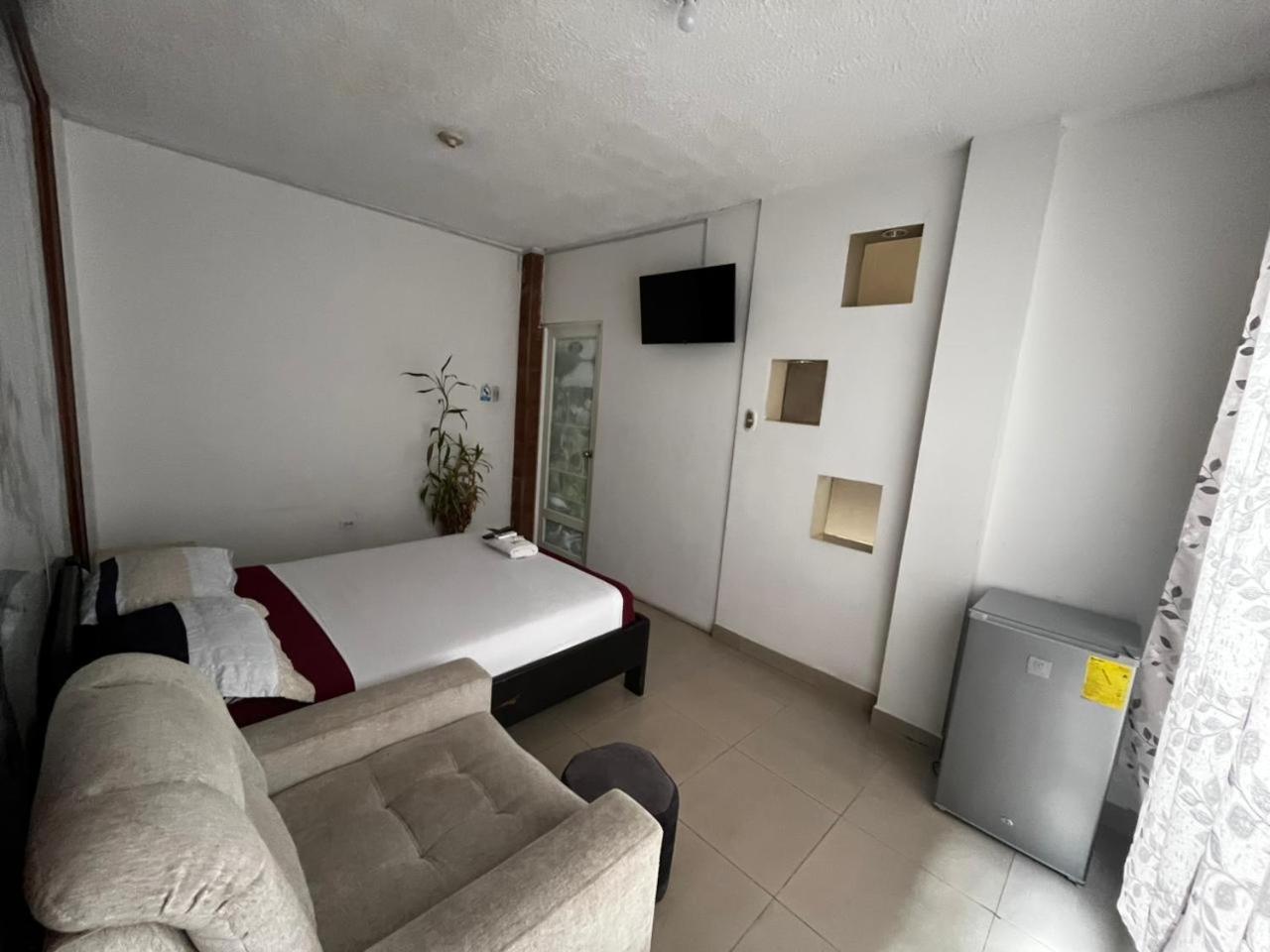 Double or Twin Room photo 3