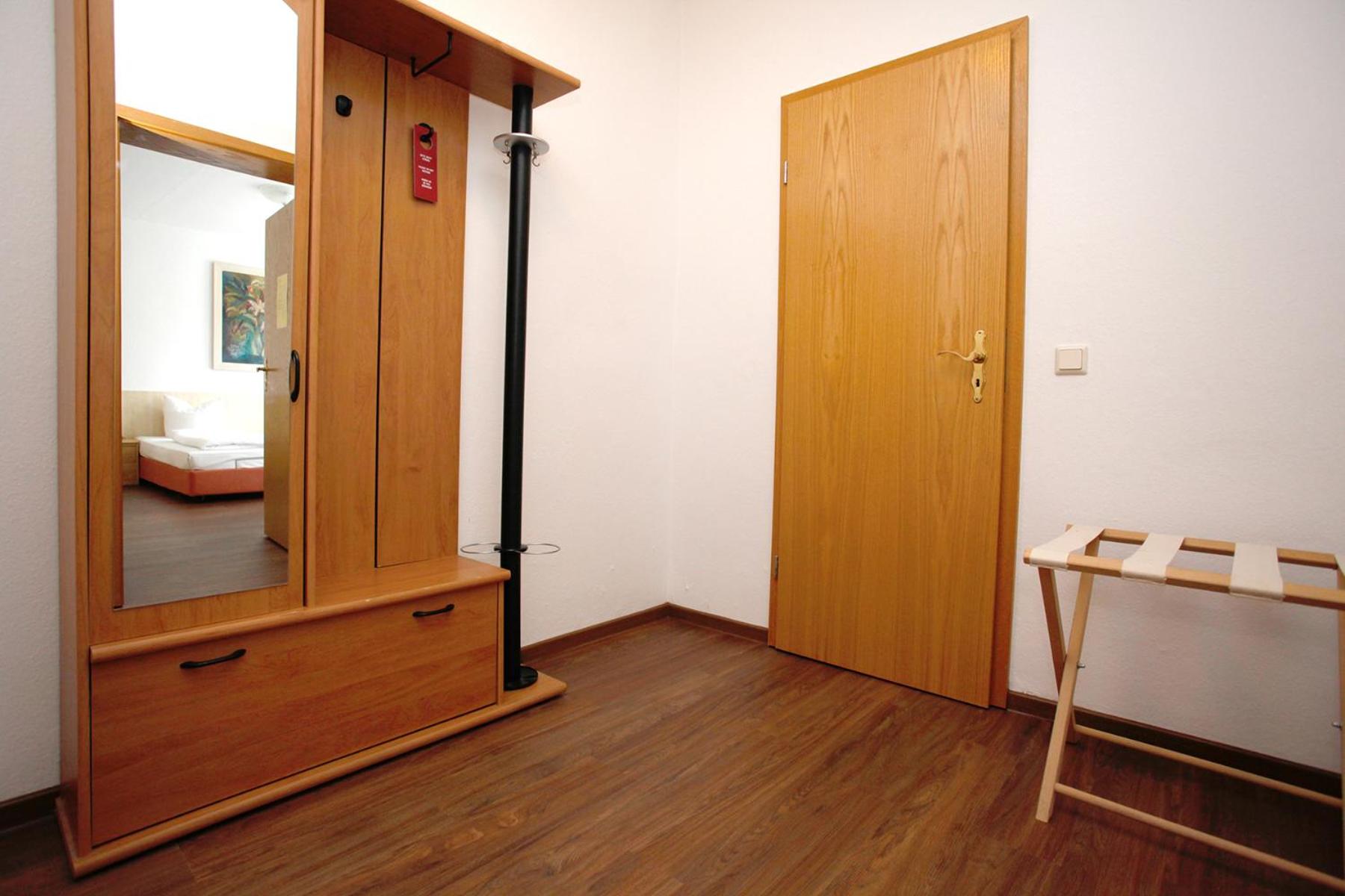 Family Room (4 Adults) - Photo 7