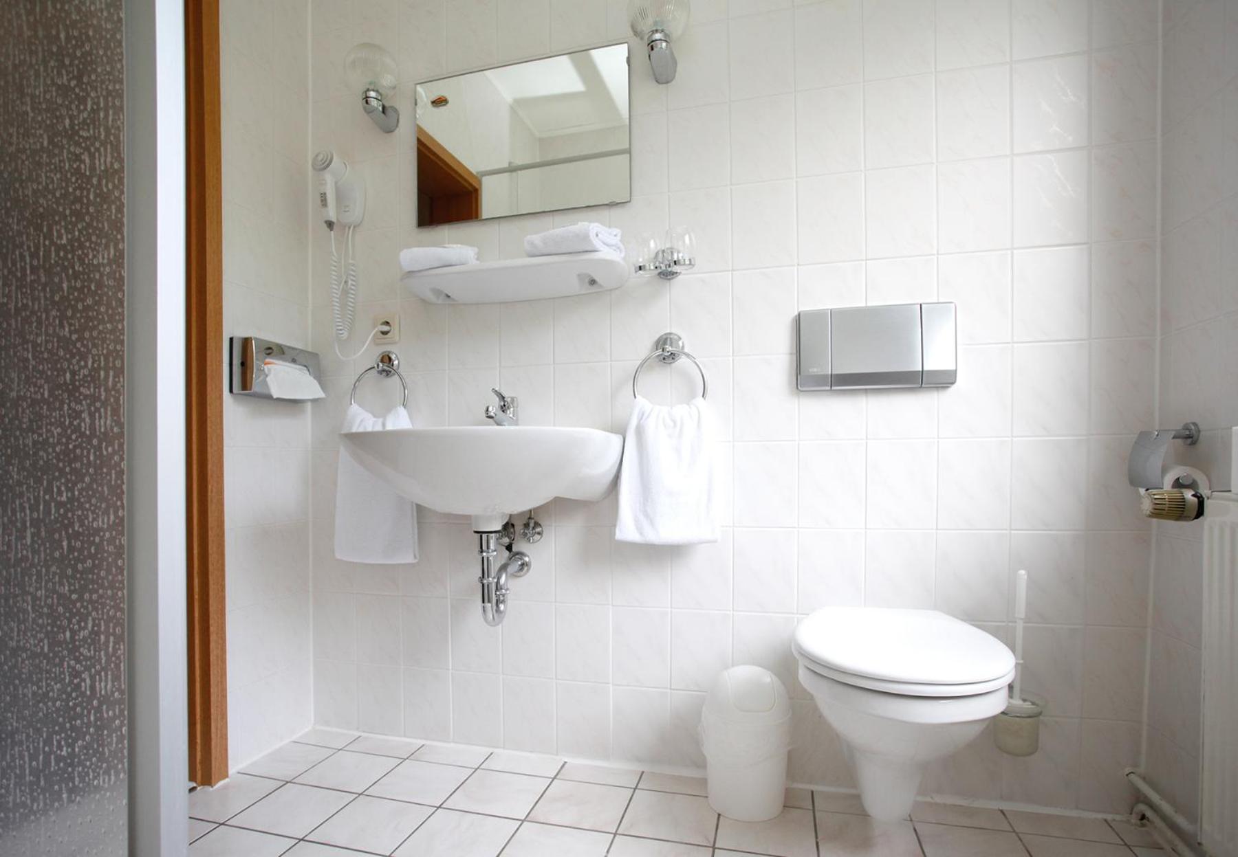 Double Room - Photo 6