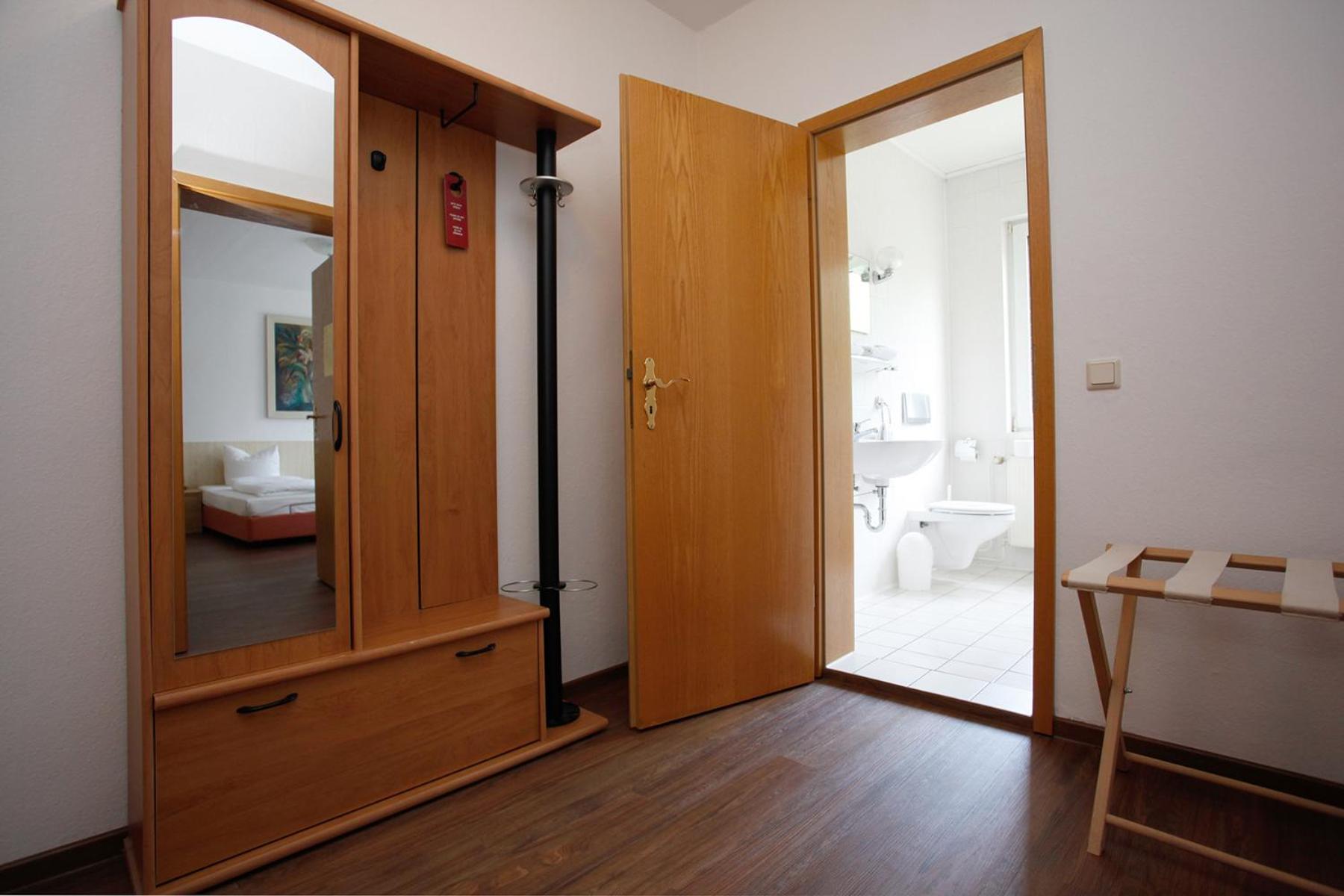 Family Room (4 Adults) - Photo 11