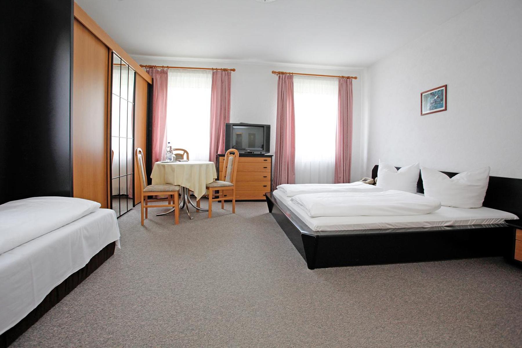 Triple Room - Photo 2