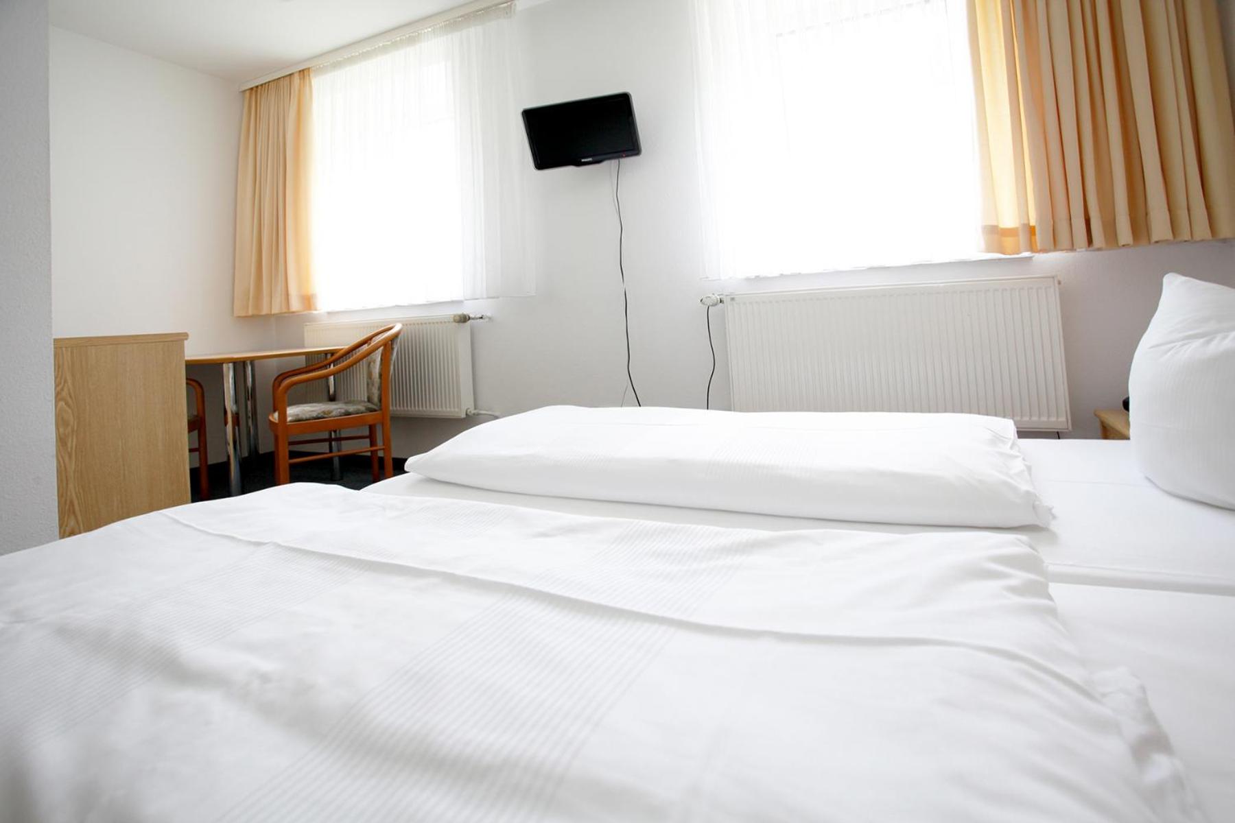 Double Room - Photo 9