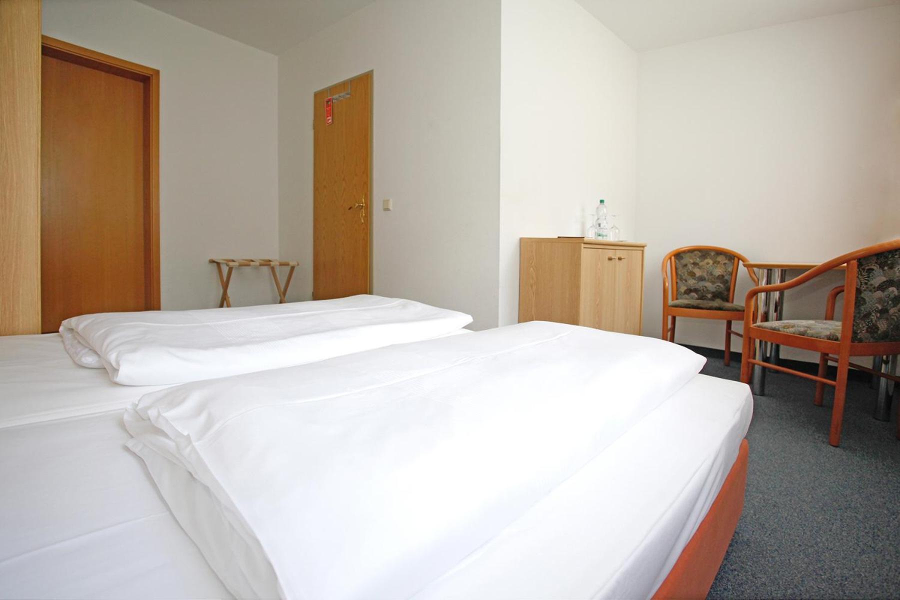 Double Room - Photo 13