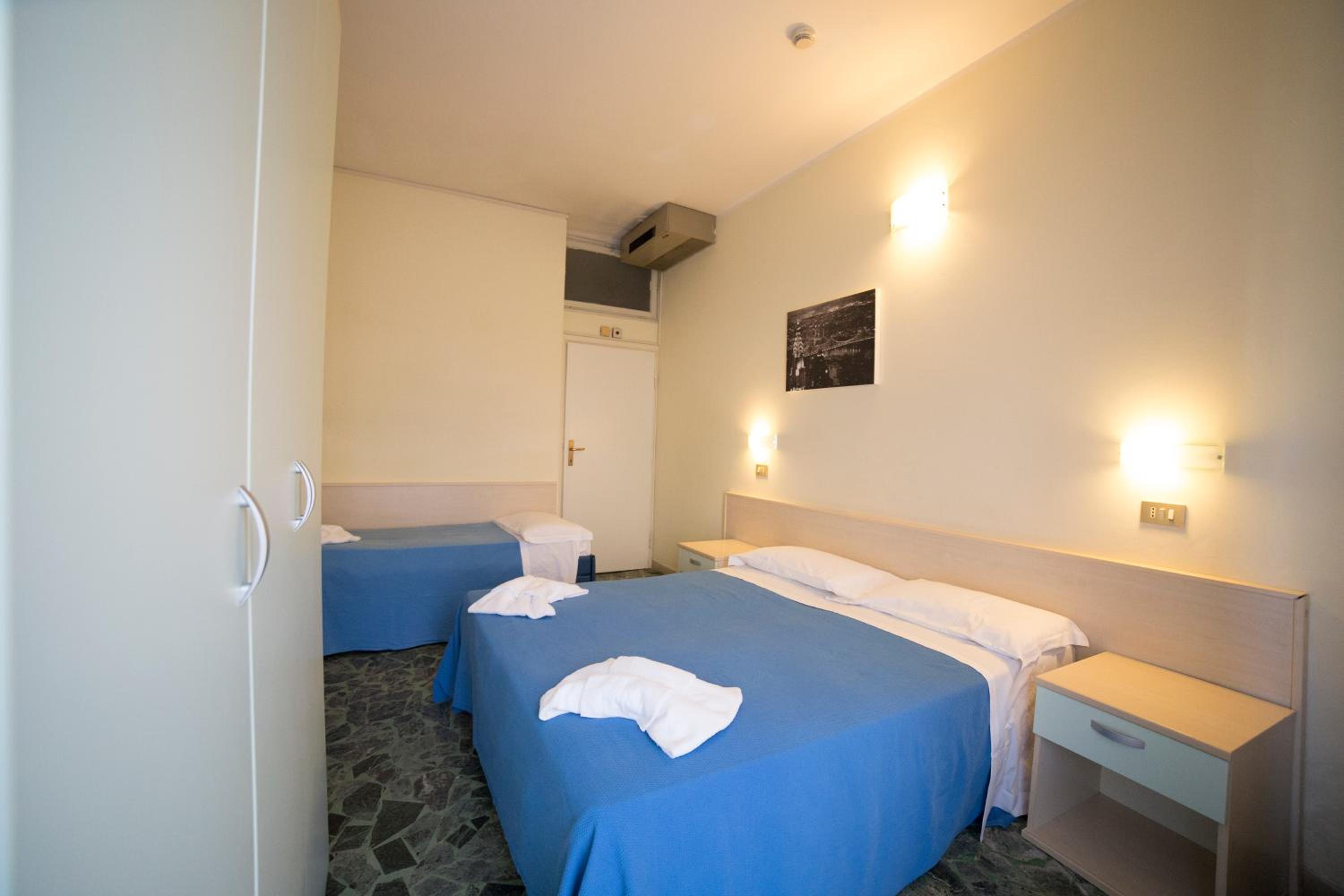 Triple Room - Photo 1
